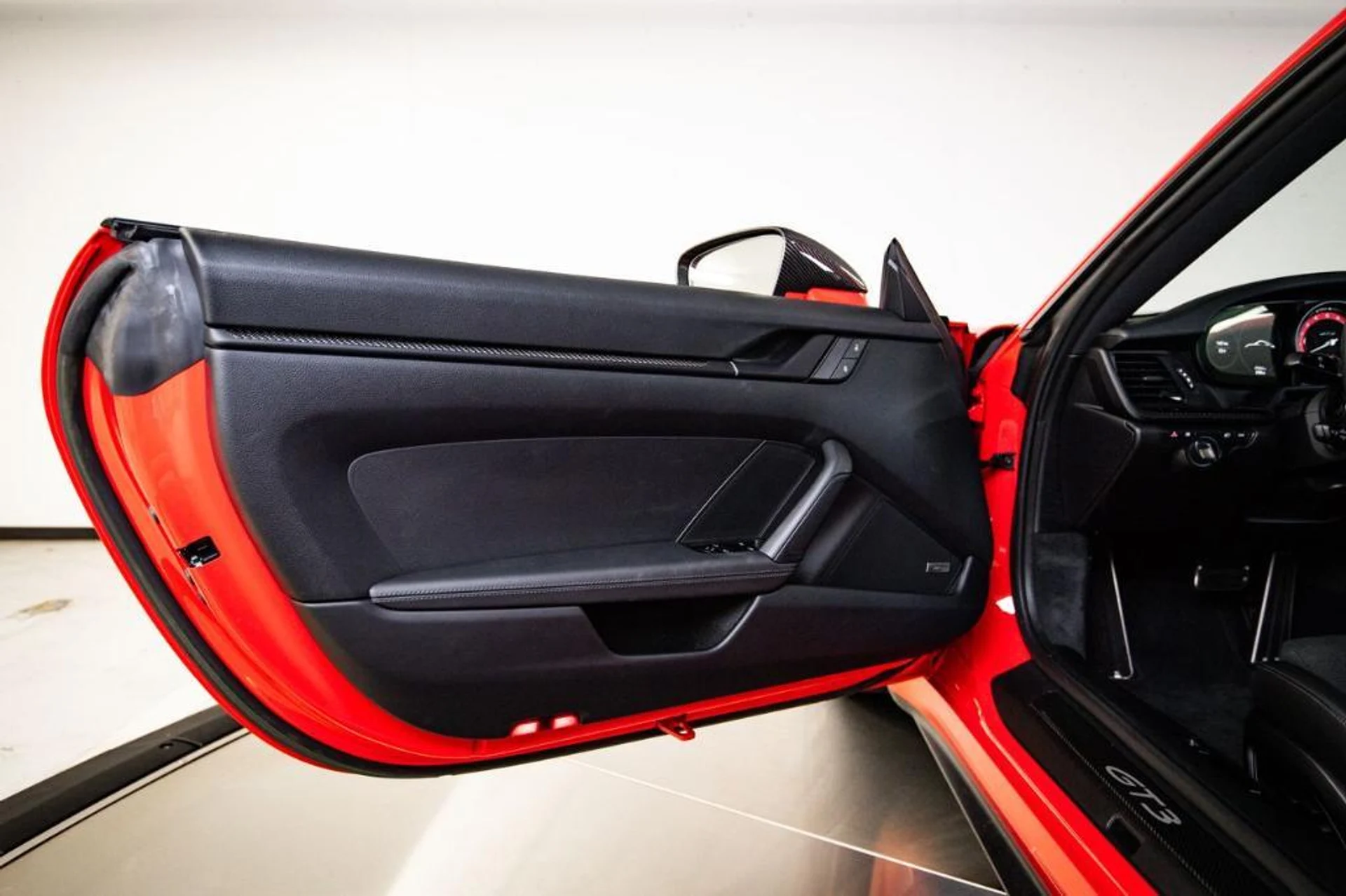 mph022_2266543250_F0v_E_Go8_NT_30_Ya_Ek_Se3p_V20_LXJ_Cw_ada825b3a7