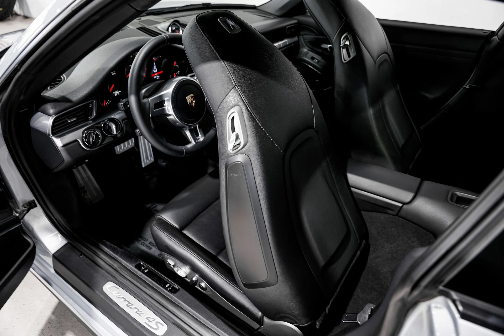 mph022_2268205289_6b20dfd7b17e7a20895ece91f993f732x_c3b5d3d5f7