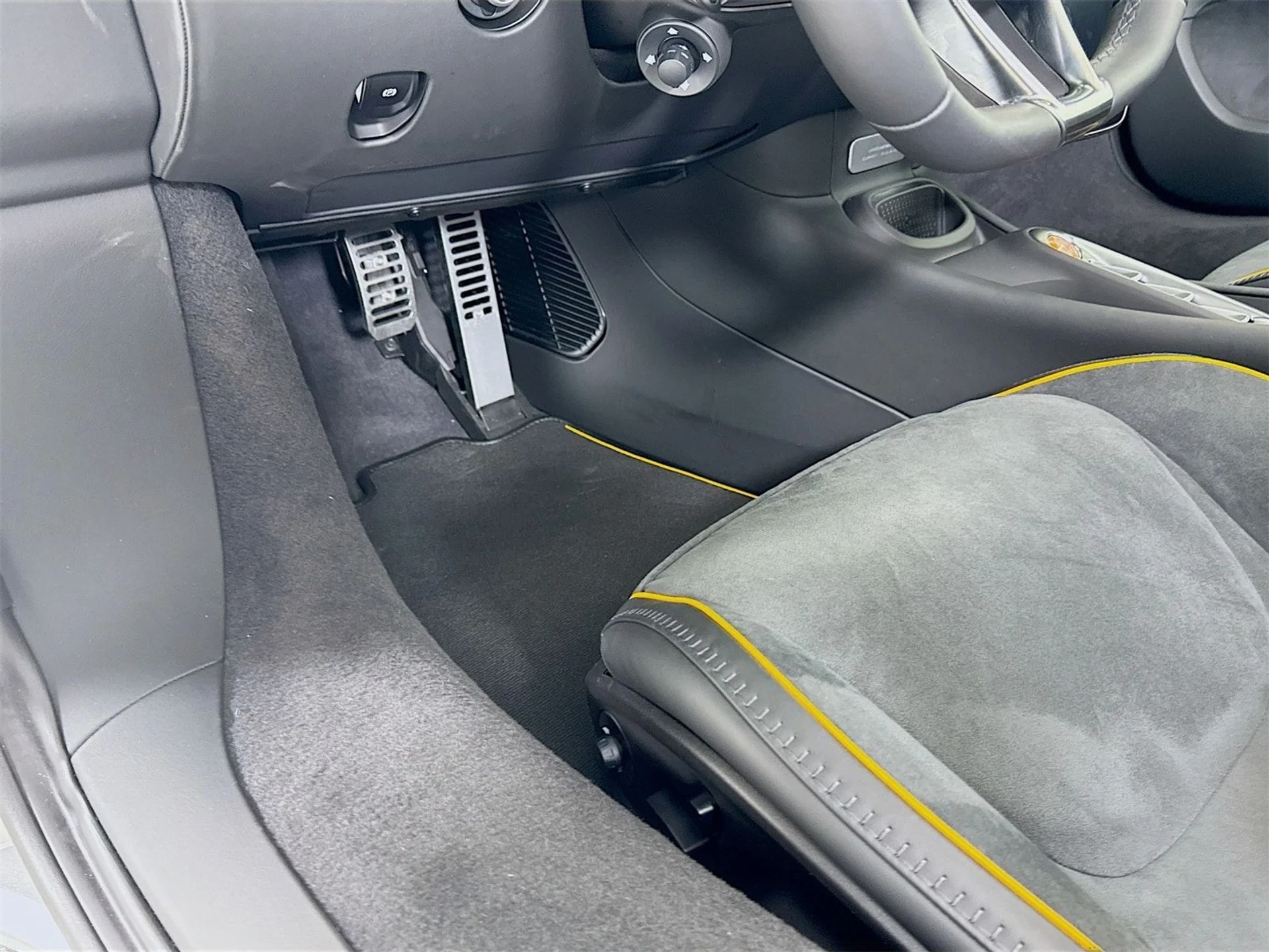 mph022_2269060230_0e96dbc4e2d24b2cccde8d52507523d8x_8b1f891261