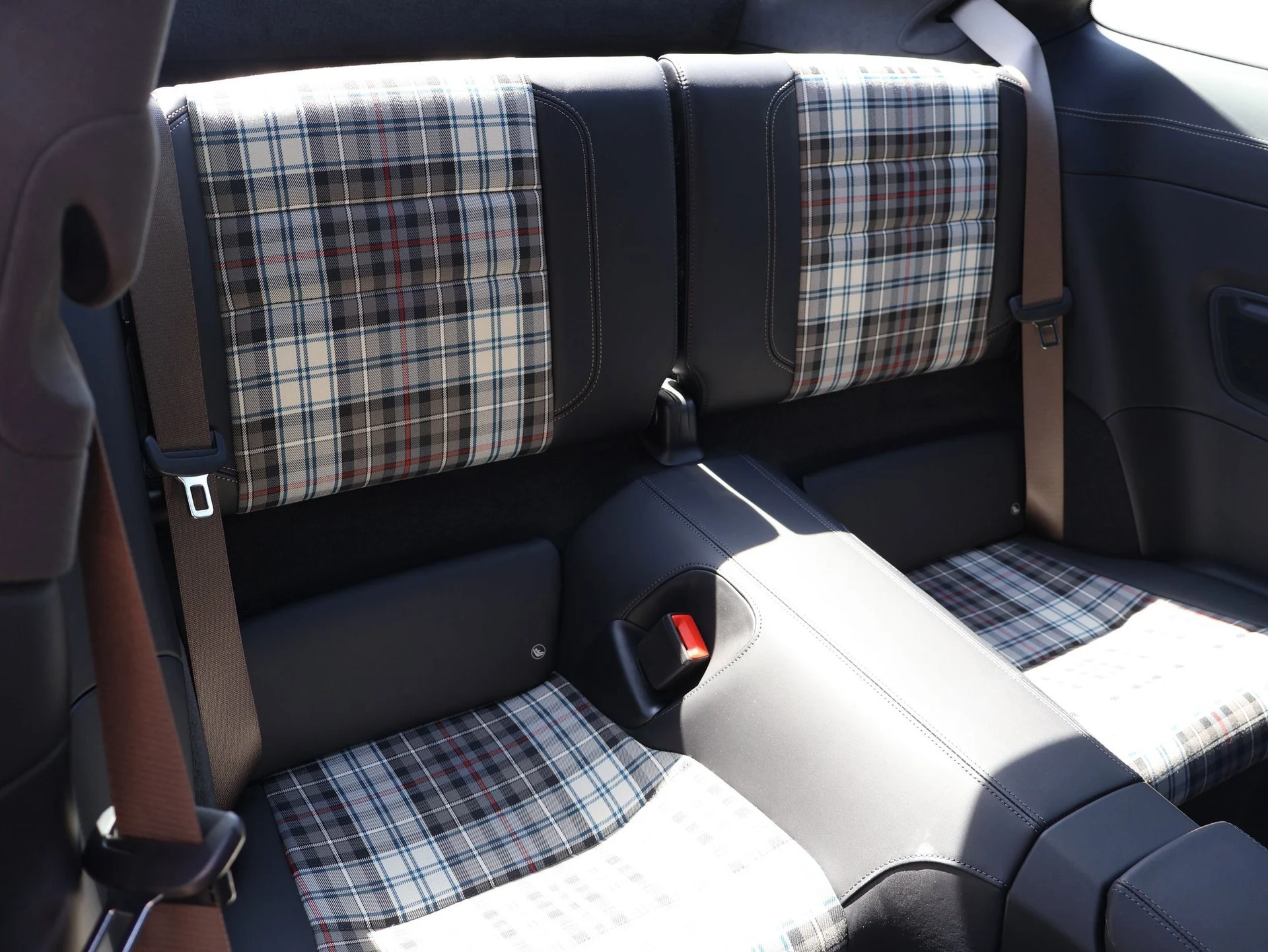 mph022_2270968718_2415889898fa0c4c1712d7da5671aa58_c7d5e8e088