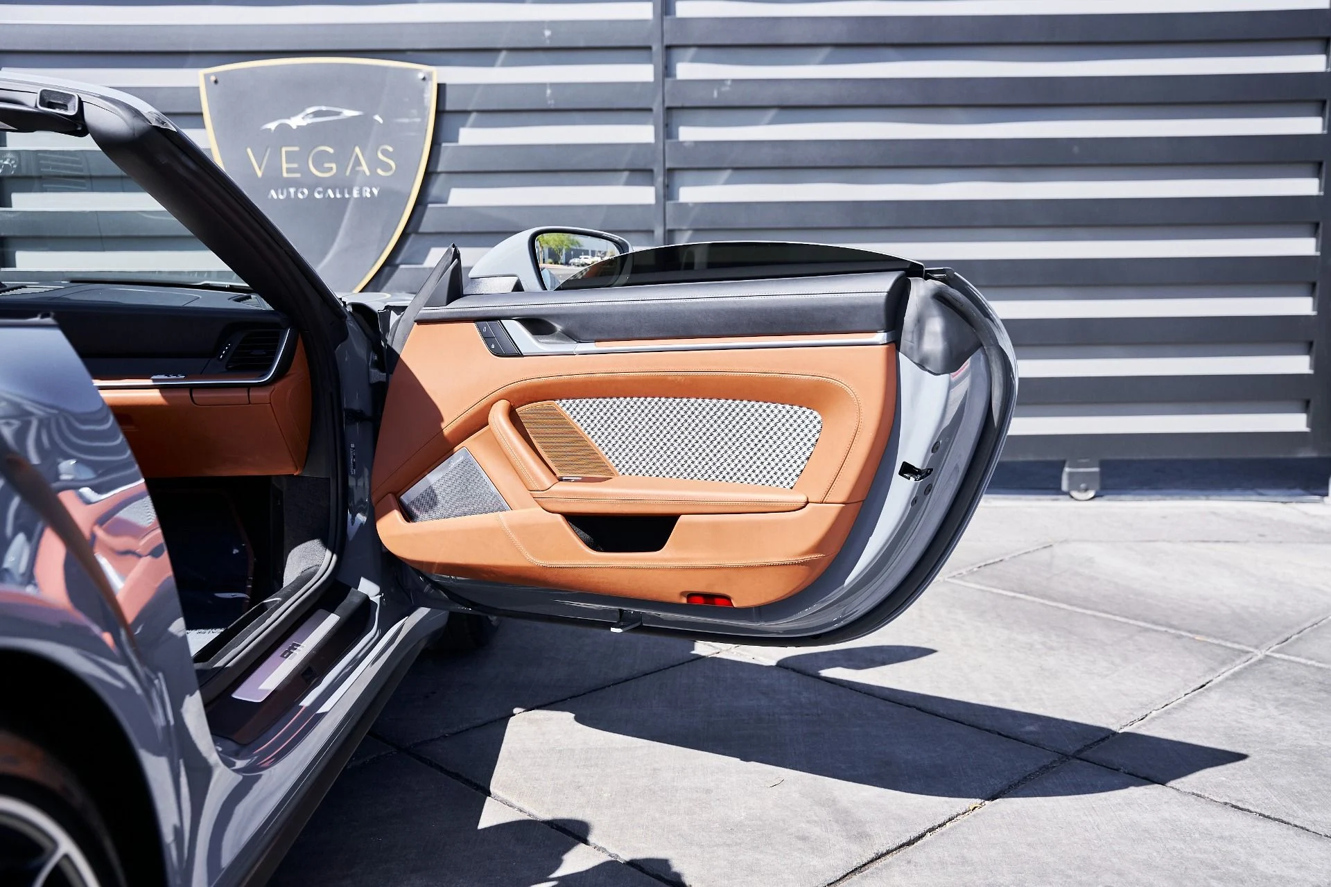 mph022_2271714067_Used_2024_Porsche_911_Turbo_S_1773967991_edd1424139