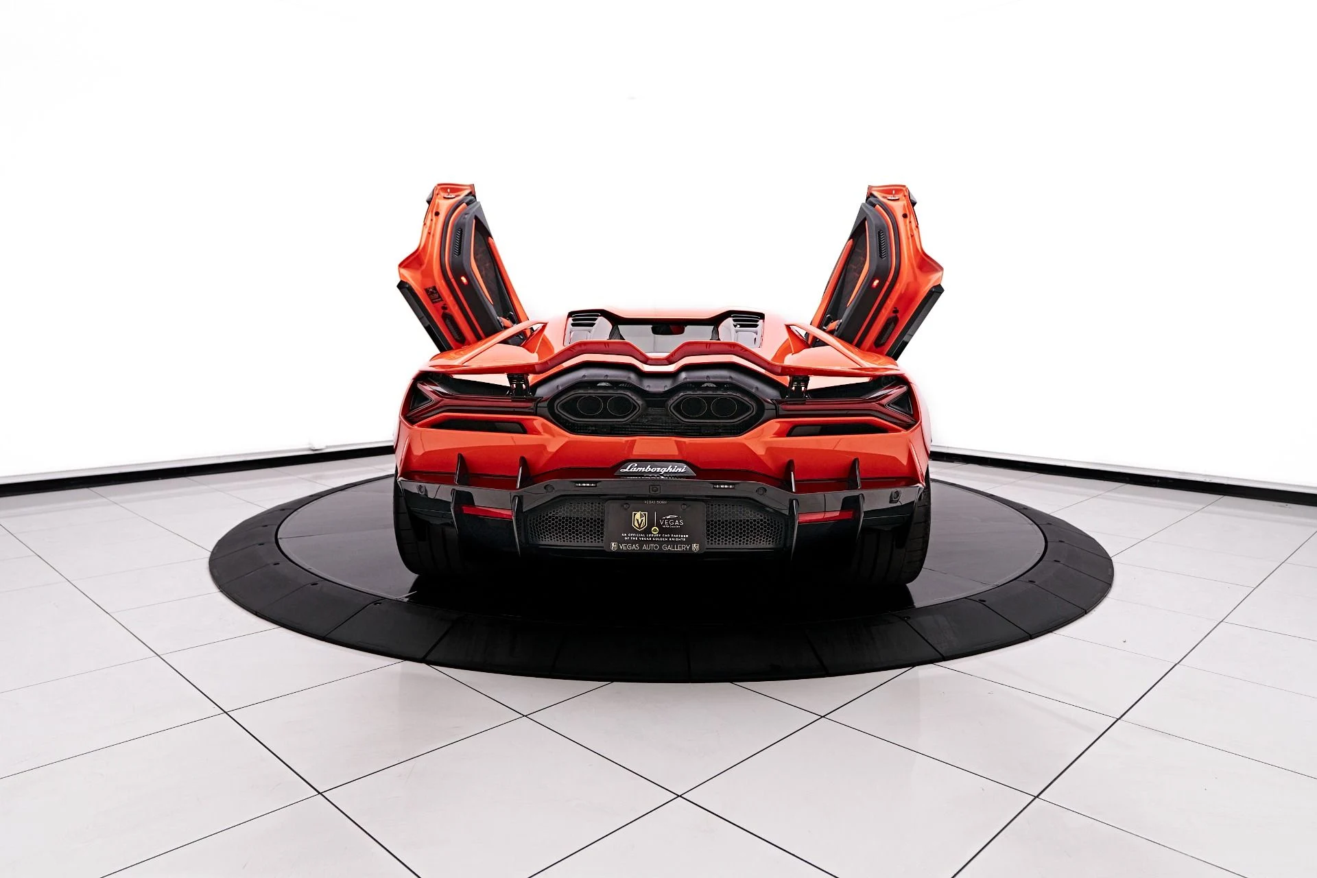 mph022_2275492739_Used_2024_Lamborghini_Revuelto_Base_1755224841_0b23e8886c