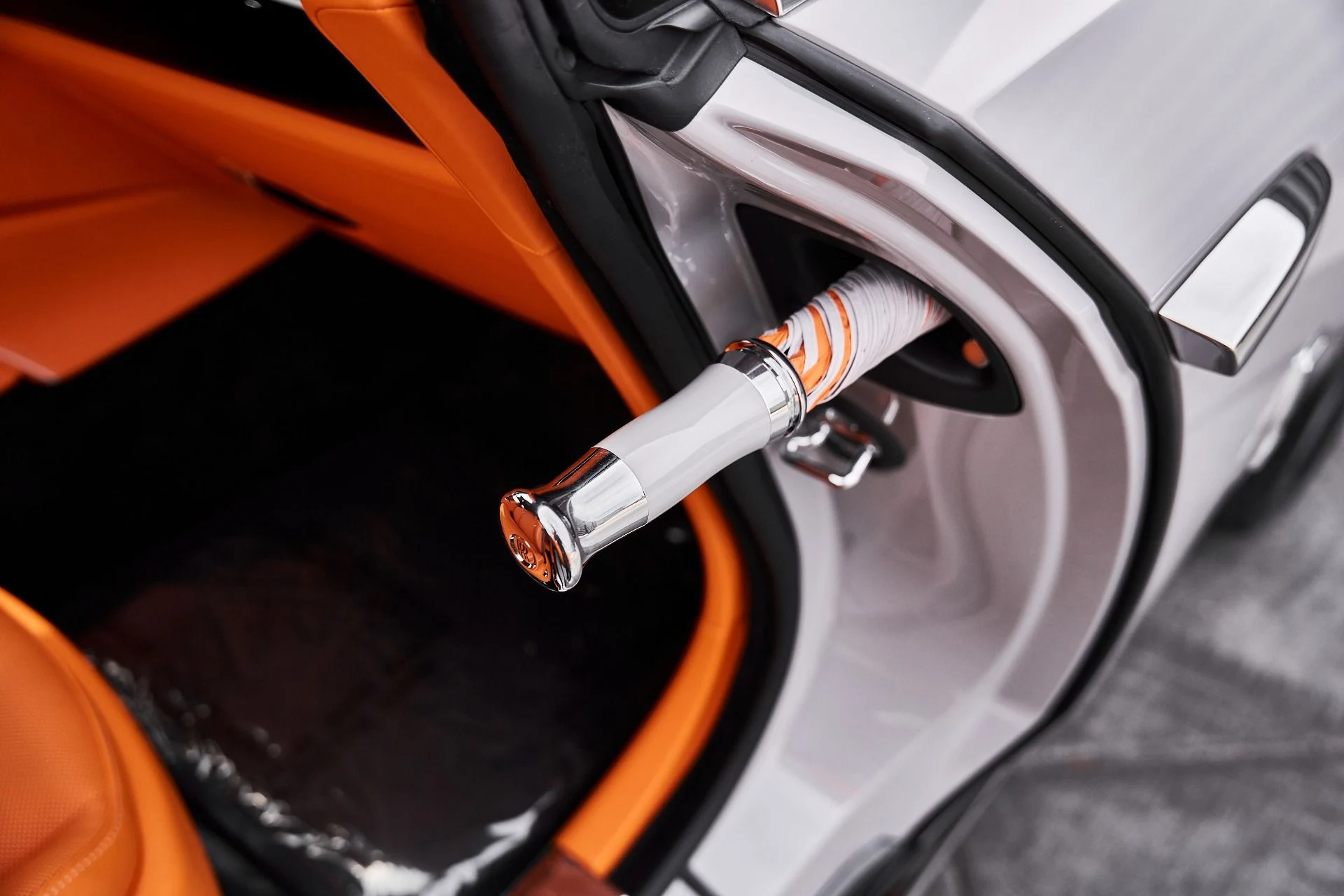 mph022_2276934182_Used_2025_Rolls_Royce_Spectre_Base_1775928260_313b0a4bc2