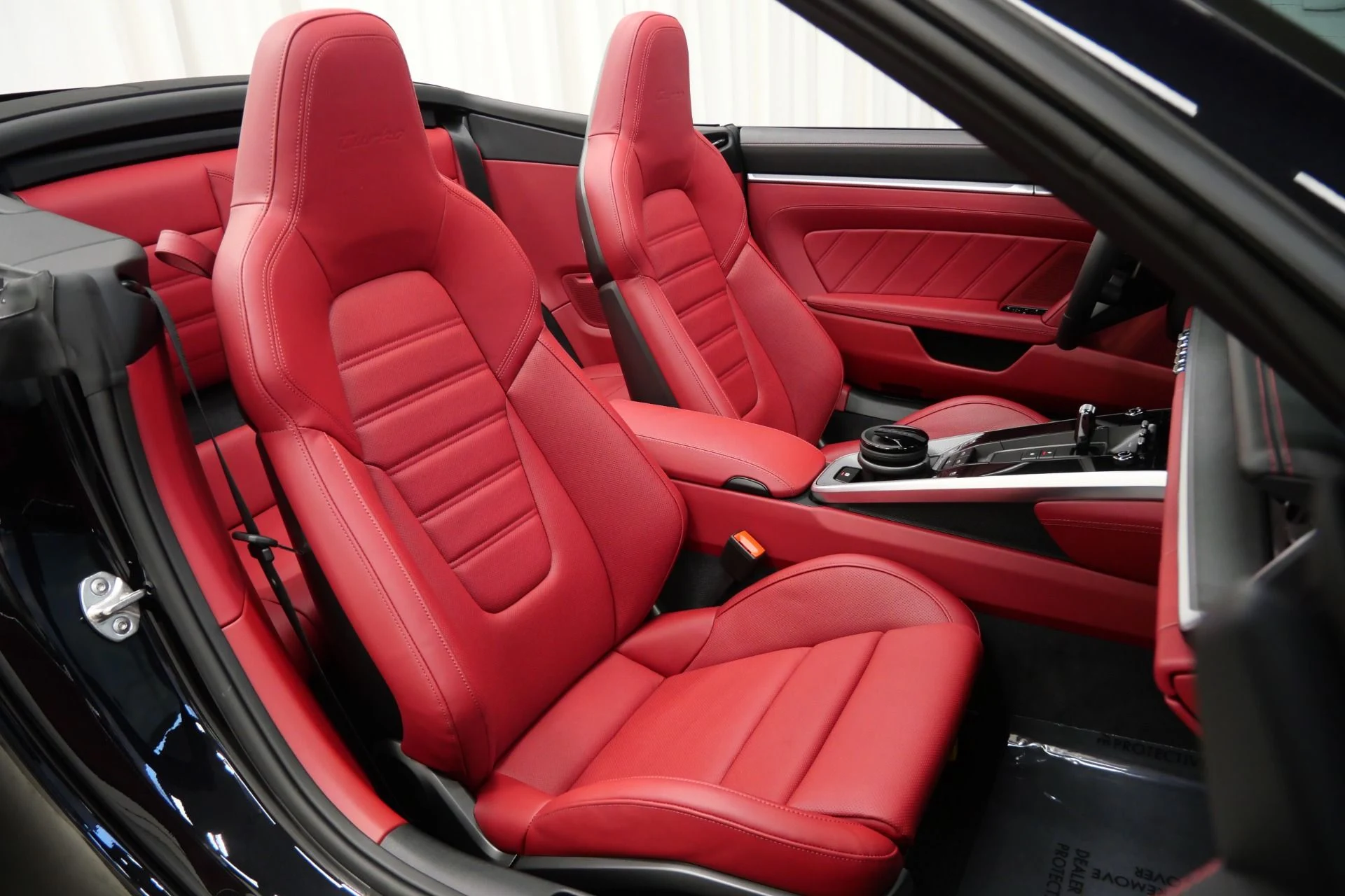 mph022_2277137325_Used_2024_Porsche_911_Turbo_Cabriolet_1755711683_a295bed9e4