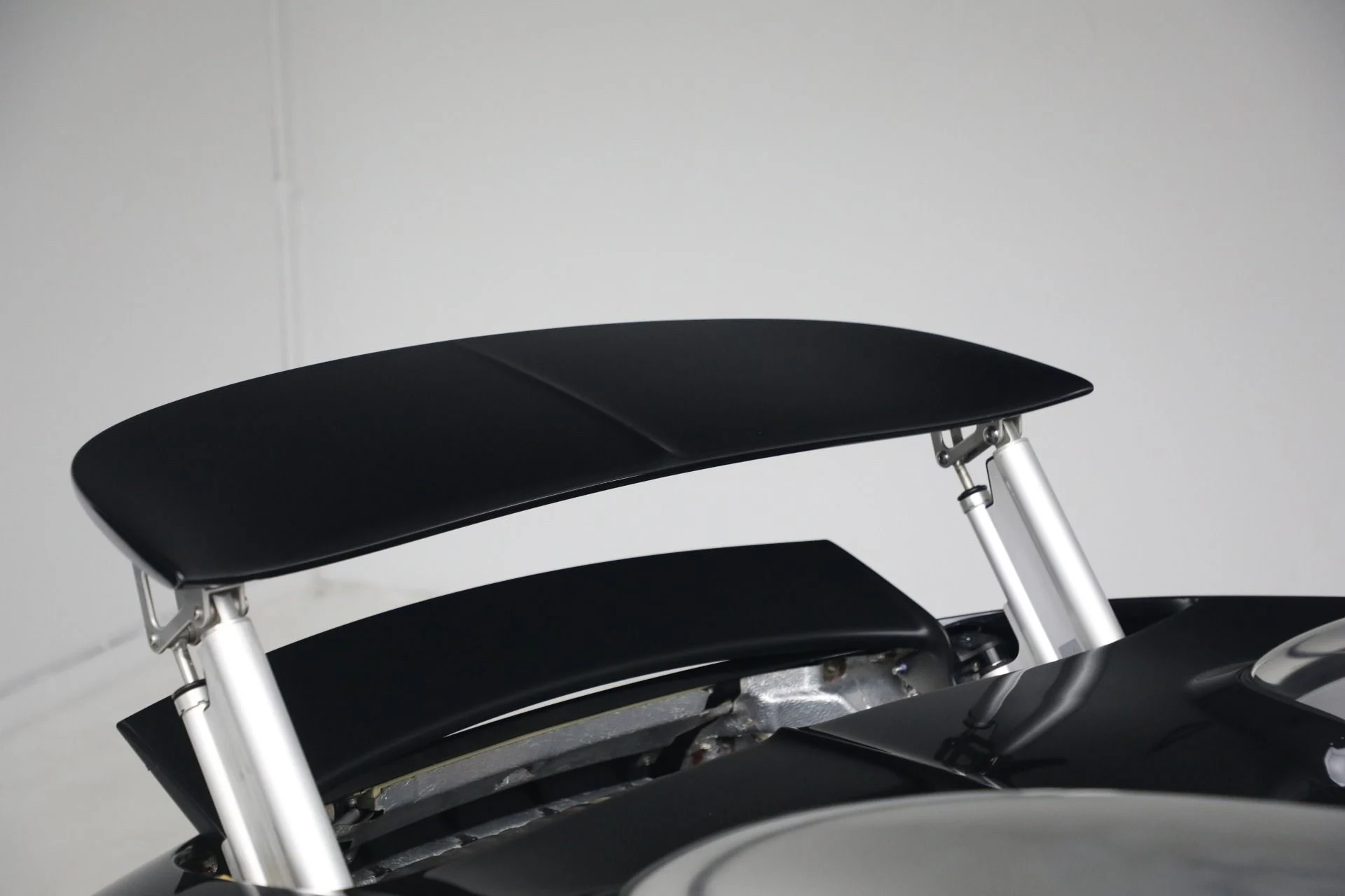 mph022_2279208782_Used_2006_Bugatti_Veyron_164_dbd6b0d5b3