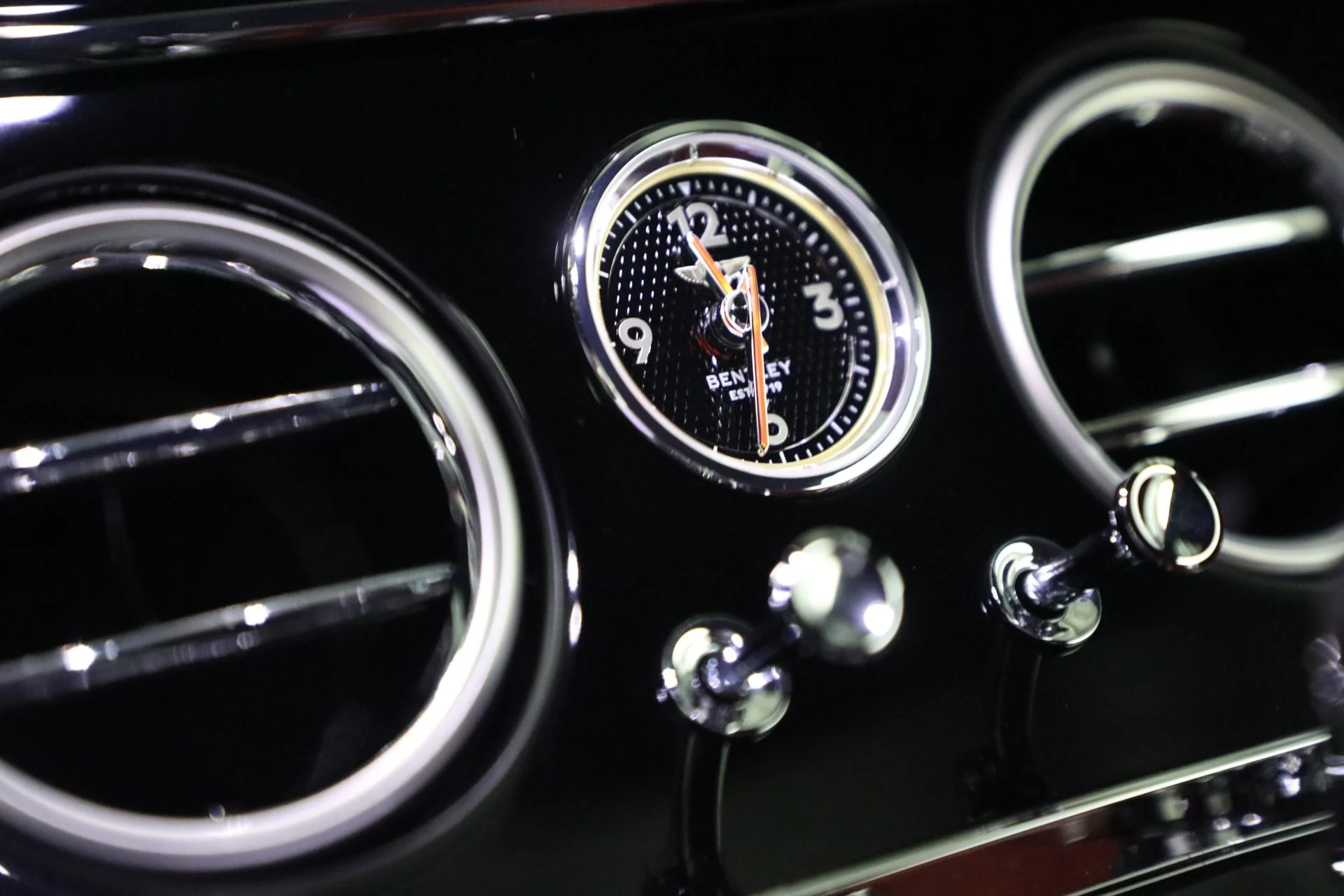 mph022_2283500113_Used_2024_Bentley_Continental_GT_Edition_8_1761169449_417b0e2387