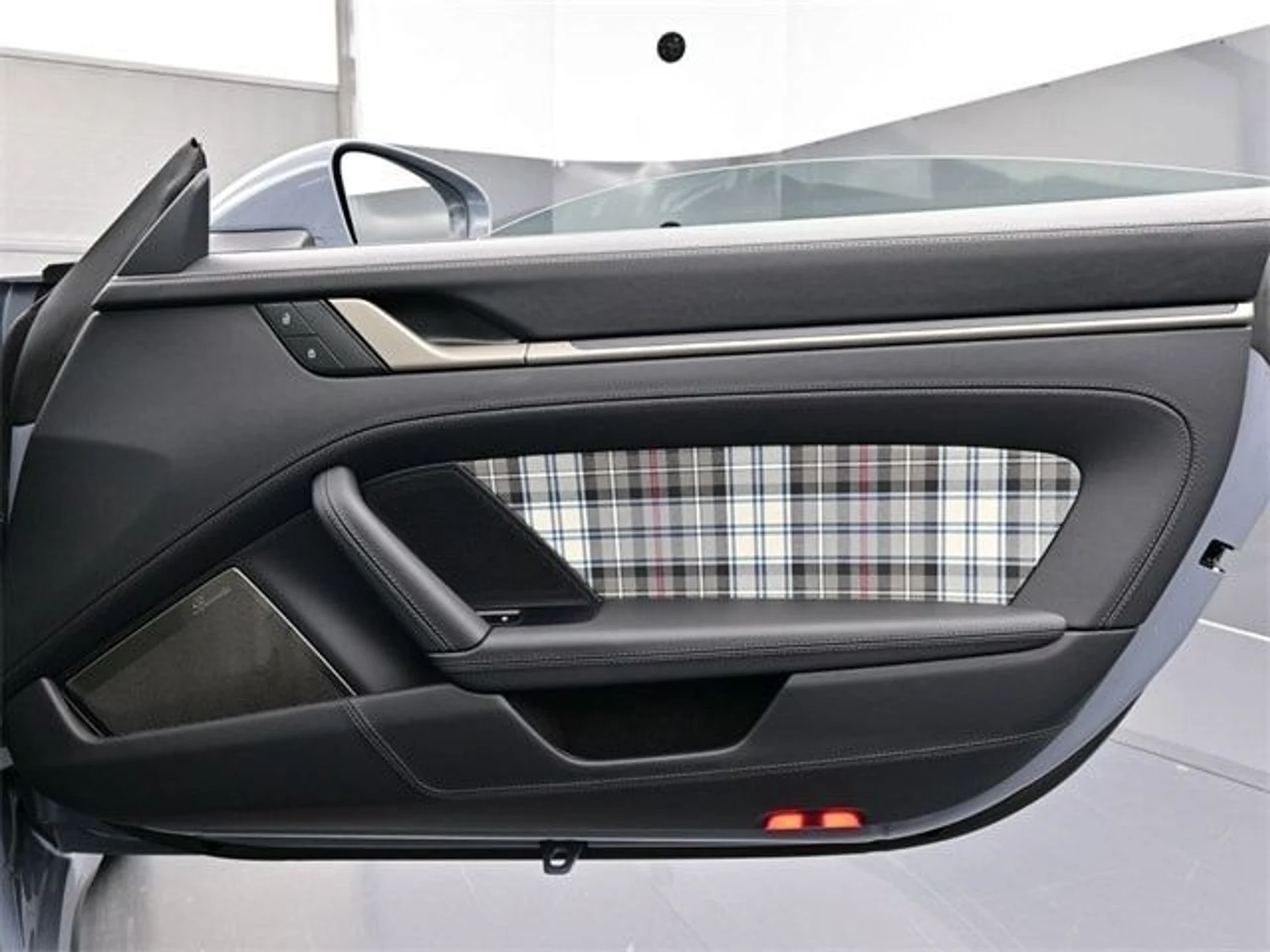 mph022_22868557_69d12edfd7c537a845aa9d22d761f1acx_bb4ba45029