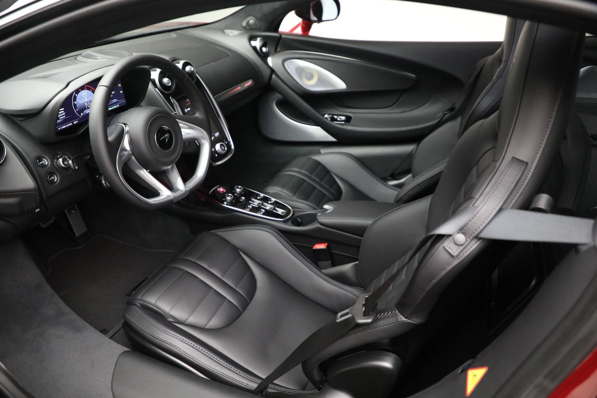 mph022_2289211367_New_2025_Mc_Laren_GTS_Tech_Lux_adb2cb7482