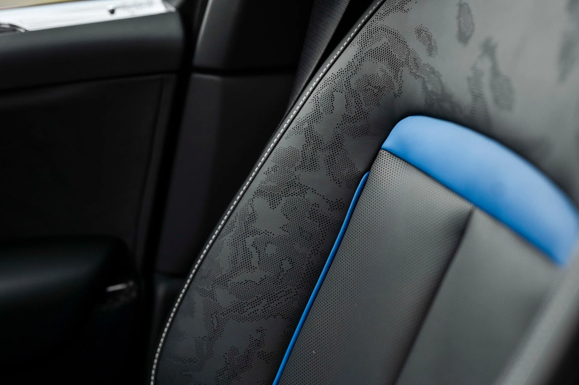 mph022_2290172455_c4849f790ad14d0ca48565f8cf378c26_f321a30643