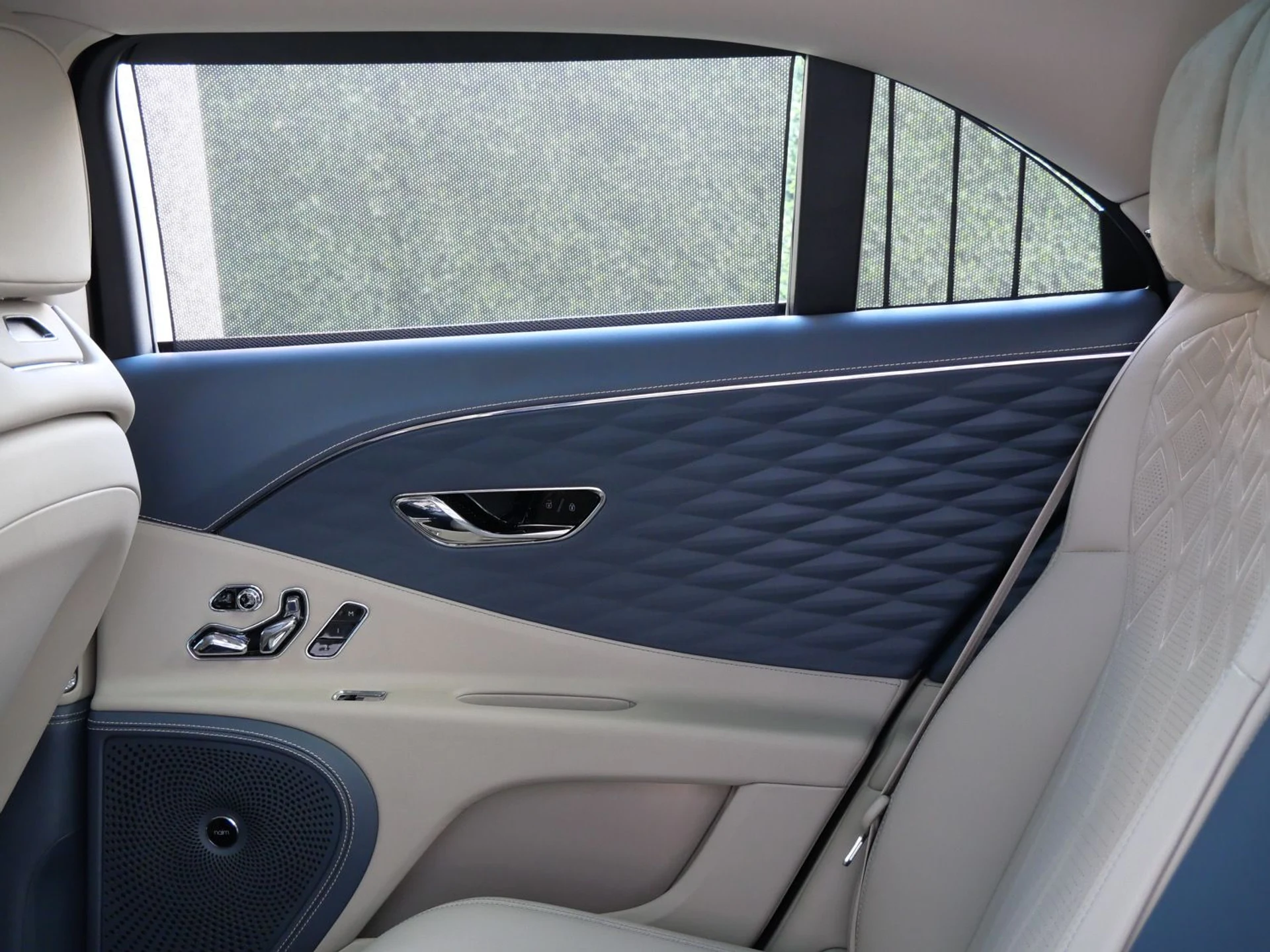 mph022_2290460710_4b957c13bcba66111ae1c5f7cb8fbd30x_67b2bf113c