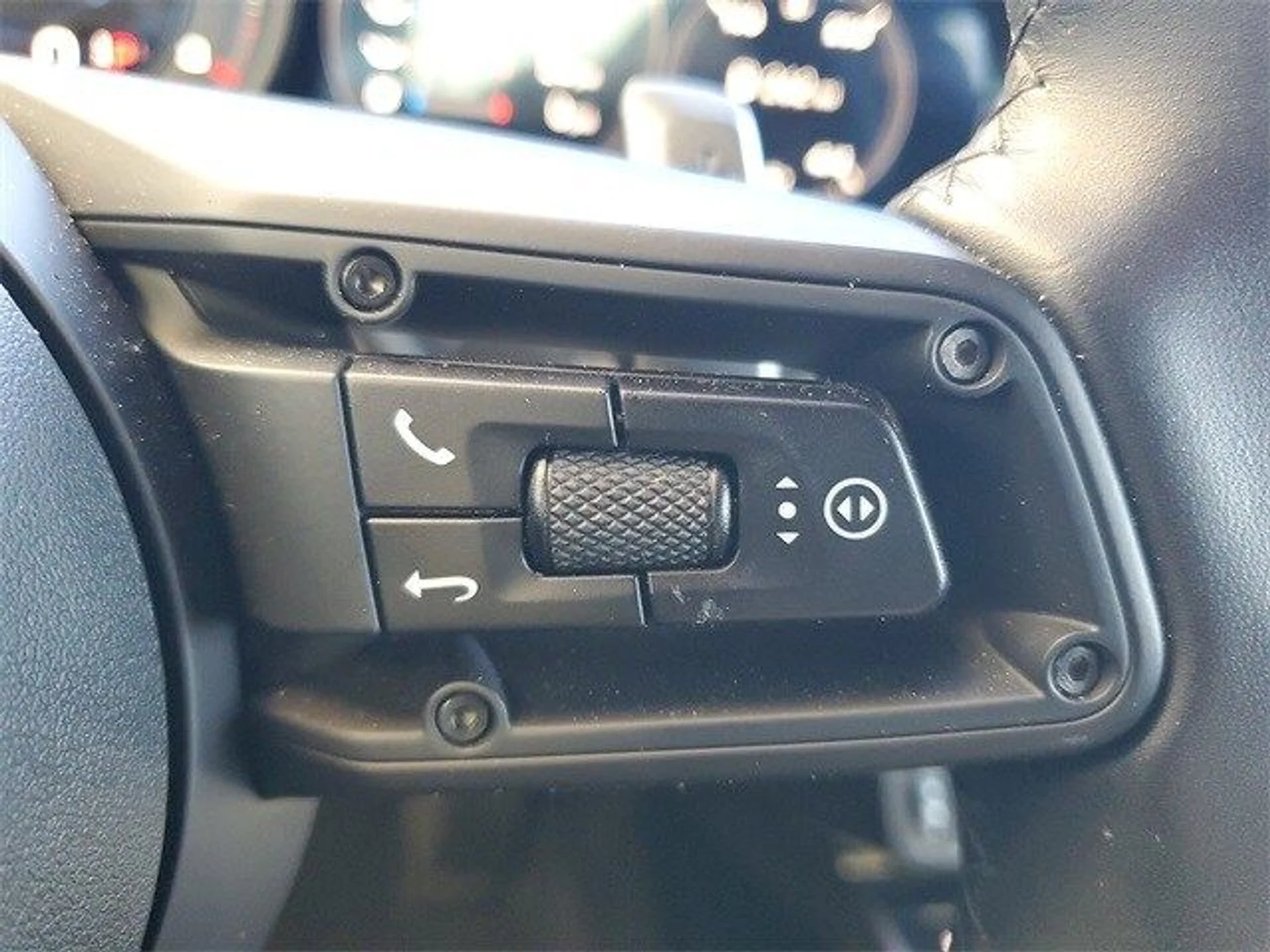 mph022_2290825922_4ad11c76b724dd1a9cd55d38b06aae84x_fce0b23b7b