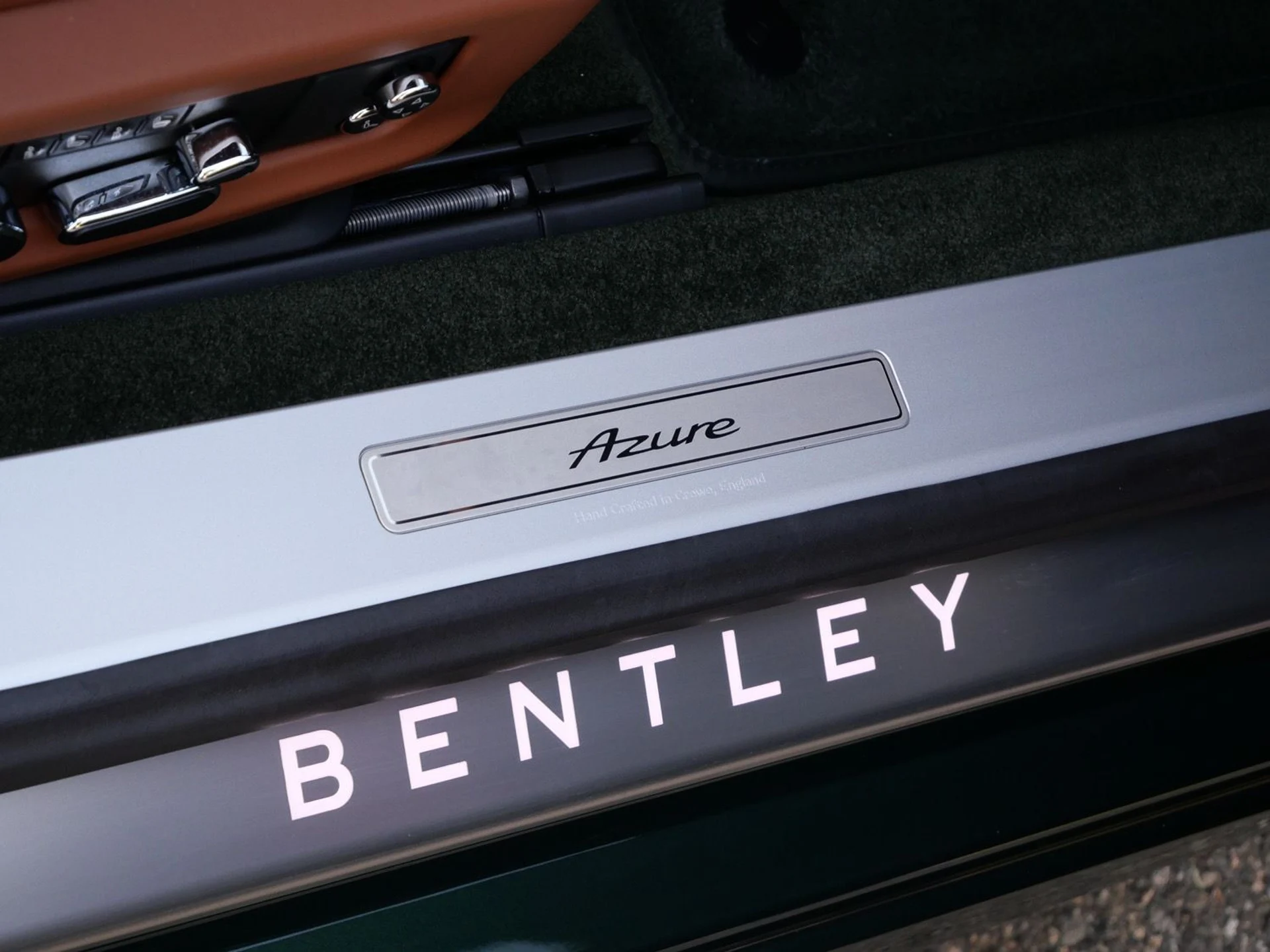 mph022_2299455271_e470498b2d65fae99a6f27cc9bf8aa5fx_355f519c70