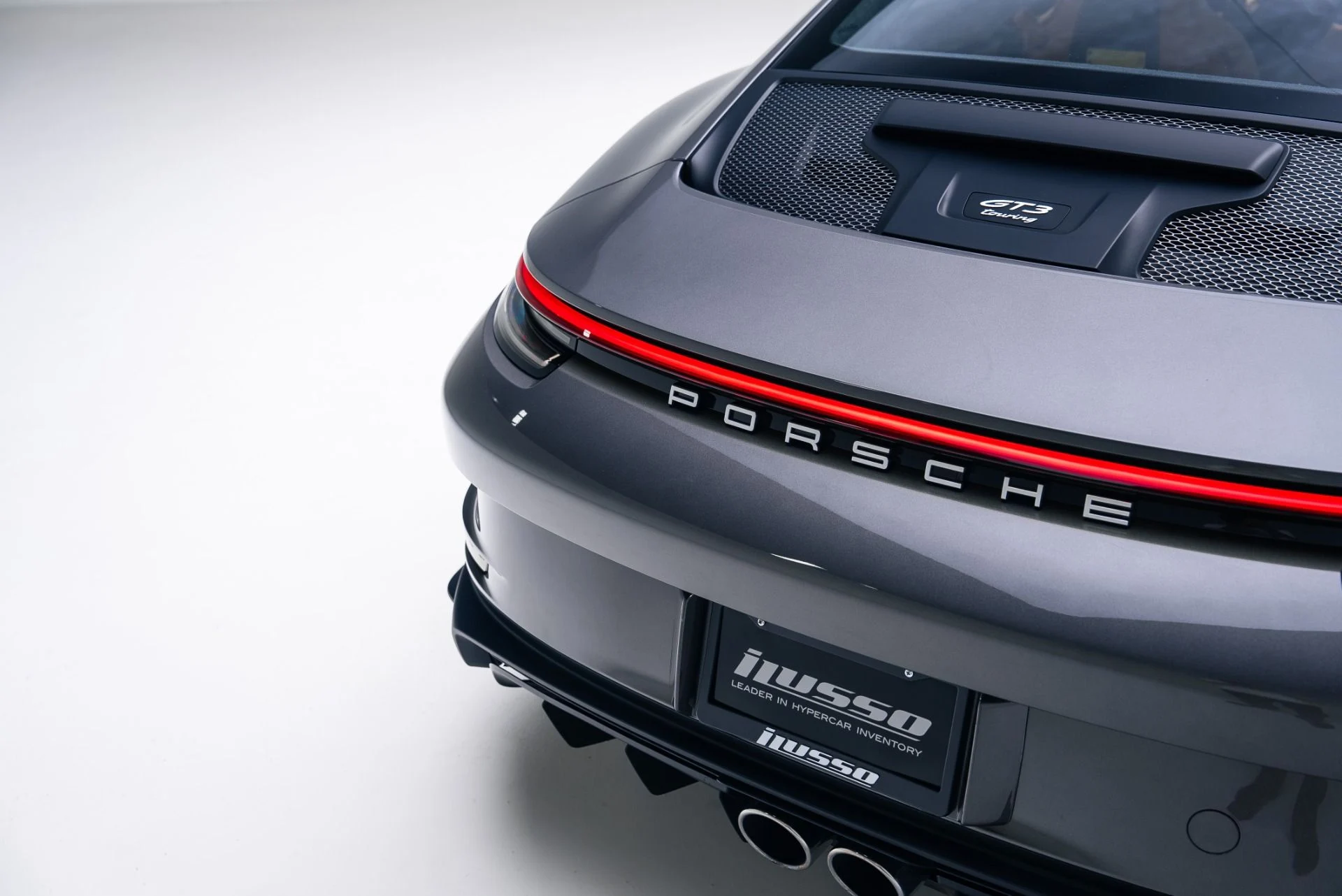 mph022_2300127718_Used_2024_Porsche_911_GT_3_Touring_1765917490_8bfe49c8d6