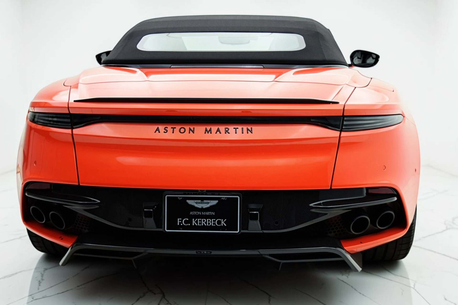 mph022_2305744365_Used_2023_Aston_Martin_DBS_Volante_5ccb042123