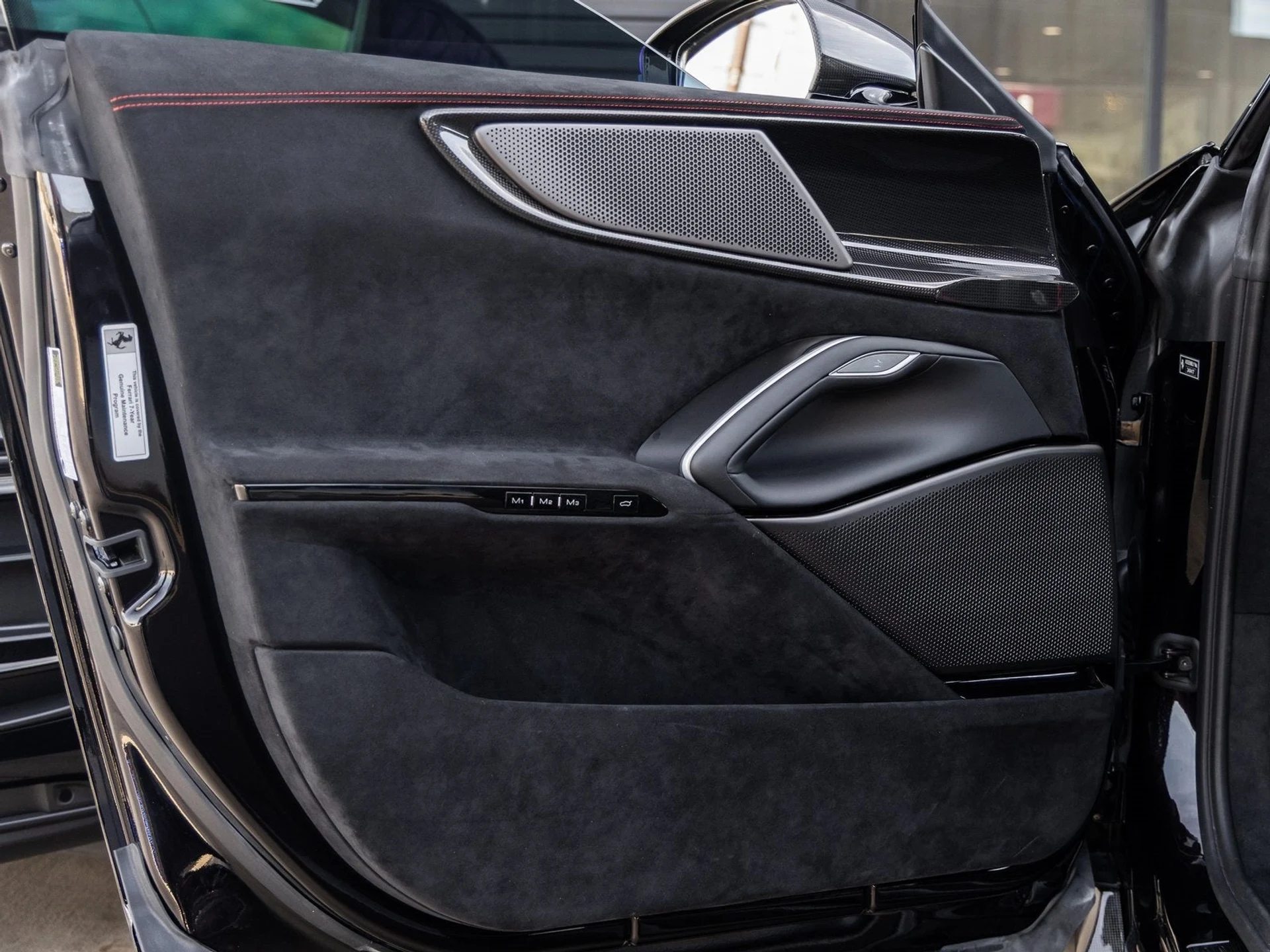 mph022_230857889_23_b32a3ed580