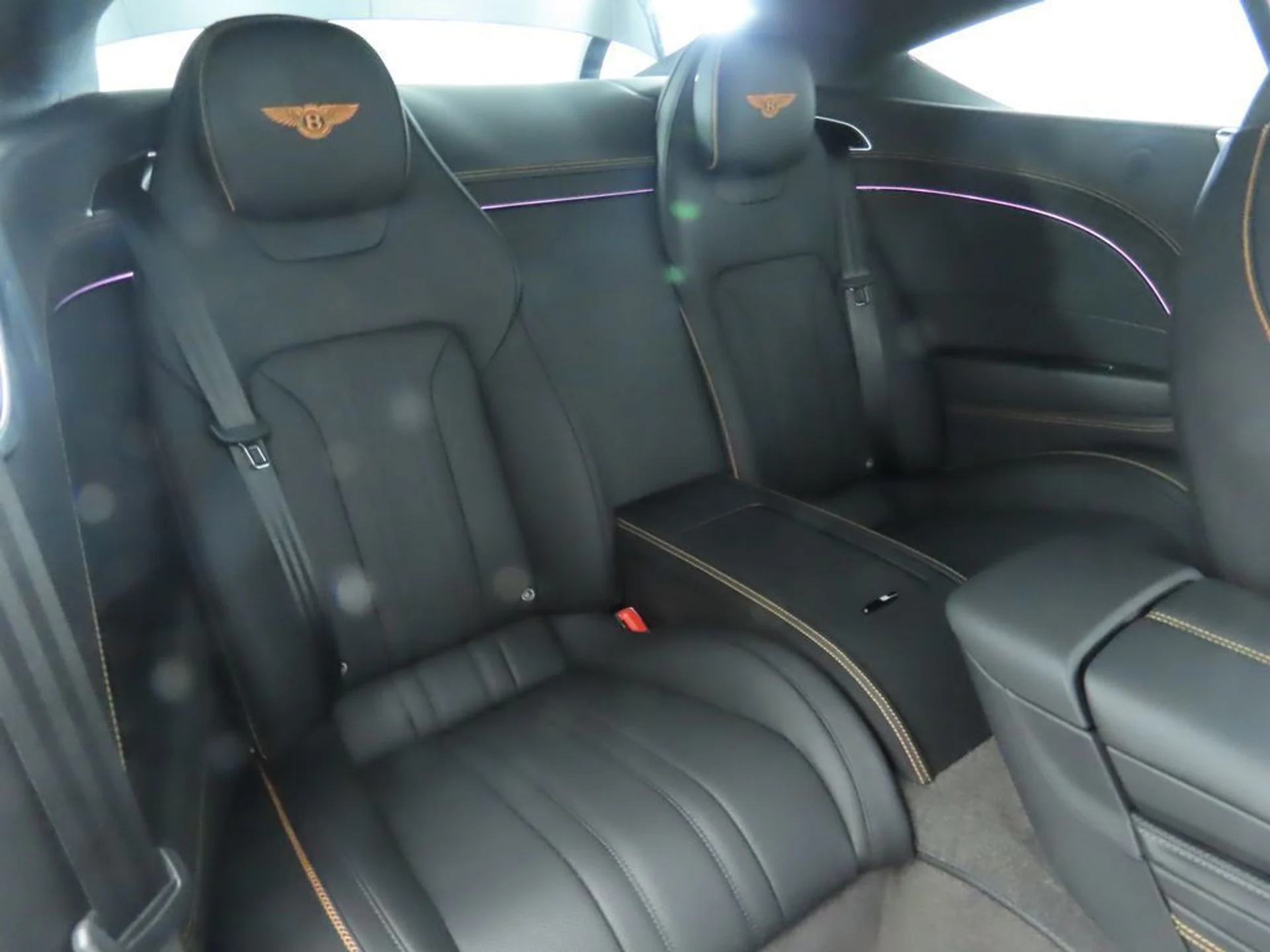 mph022_2318739949_new_2025_bentley_continental_gtblackeditioncoupe_8119_22910188_23_1024_8f52f8e810