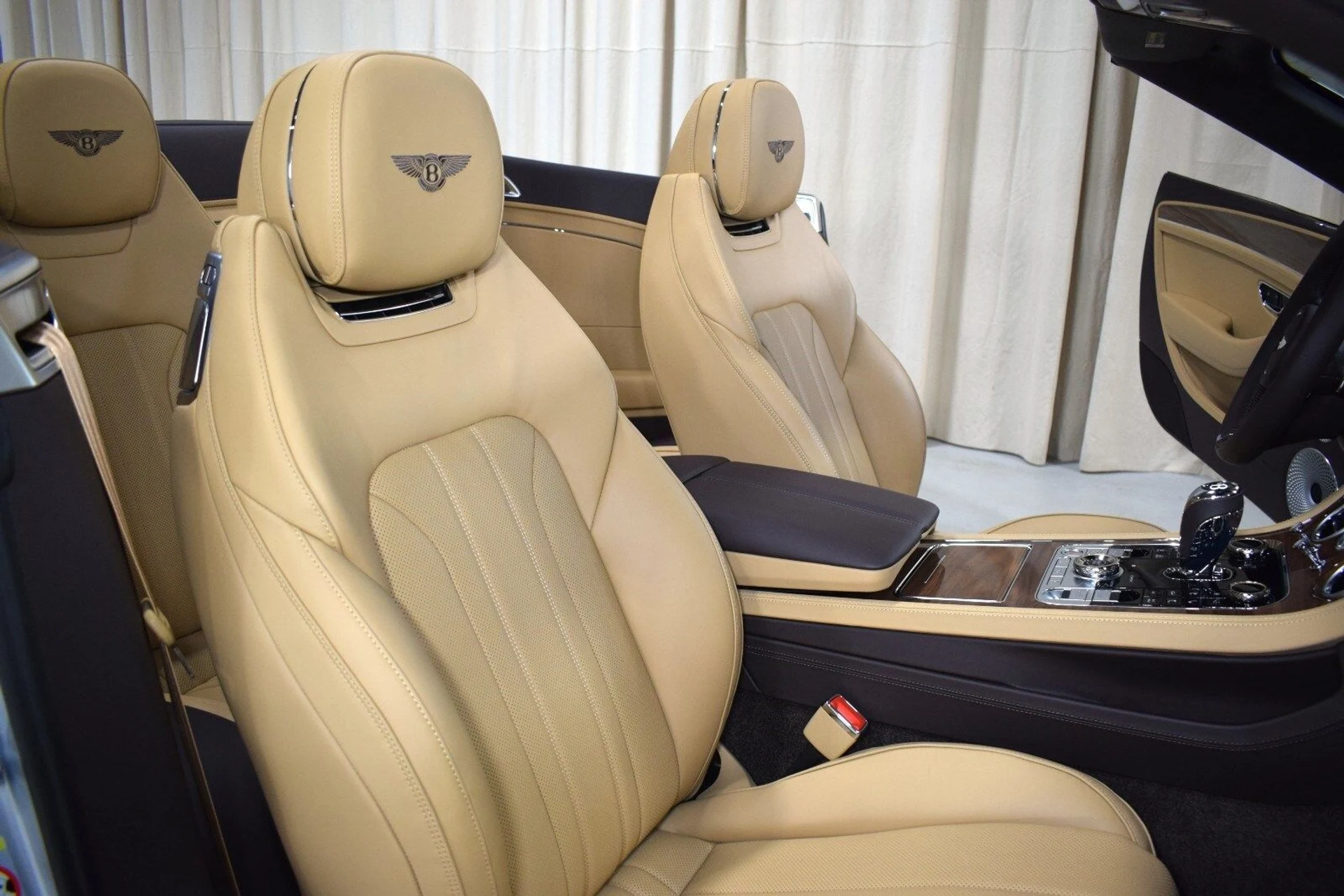 mph022_2325458394_621481167cd88cf6dc63701f562e3fd9x_b152d06b69