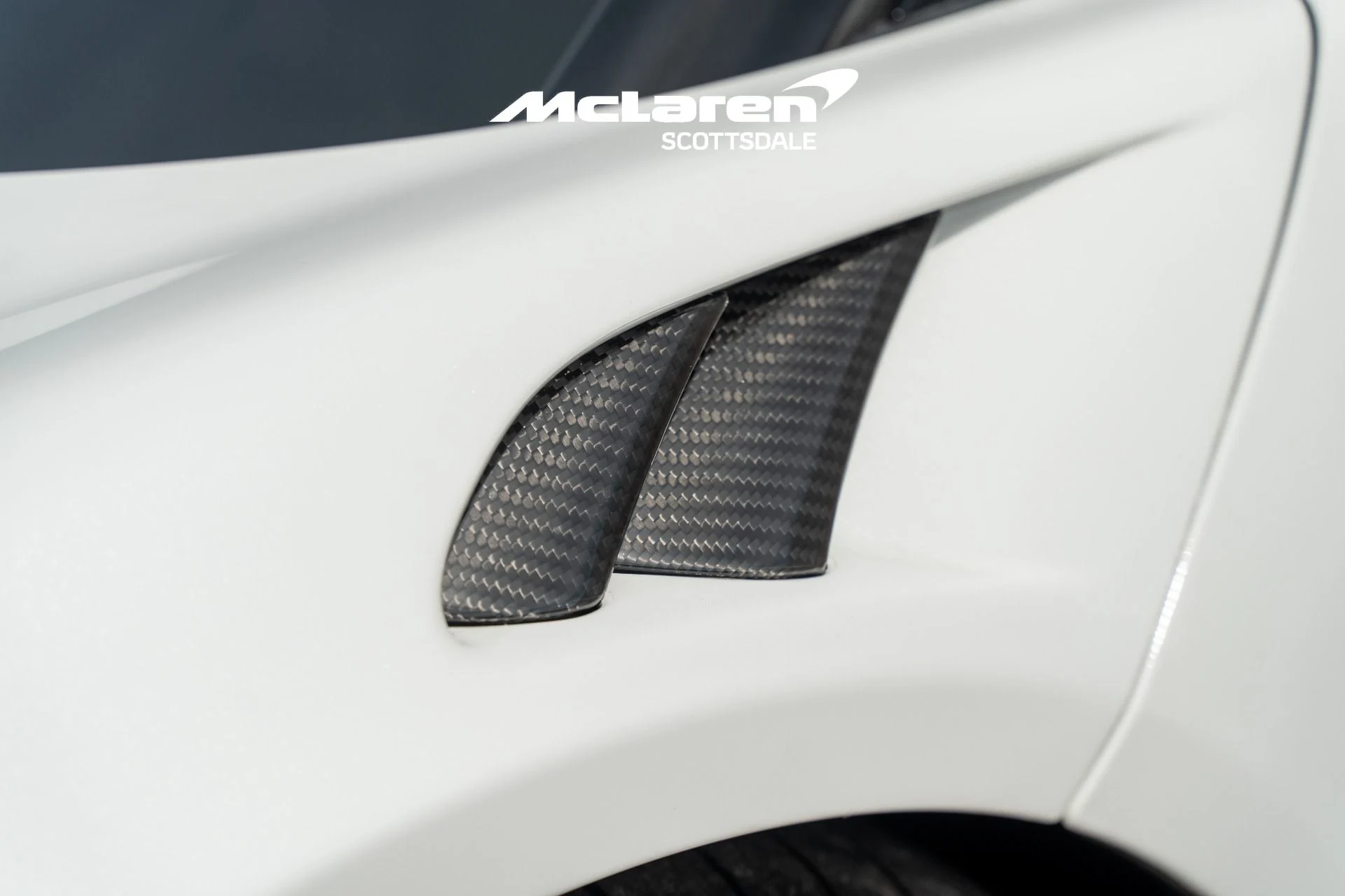 mph022_2327353878_Used_2025_MCLAREN_ARTURA_1787004100_4b08c503c1