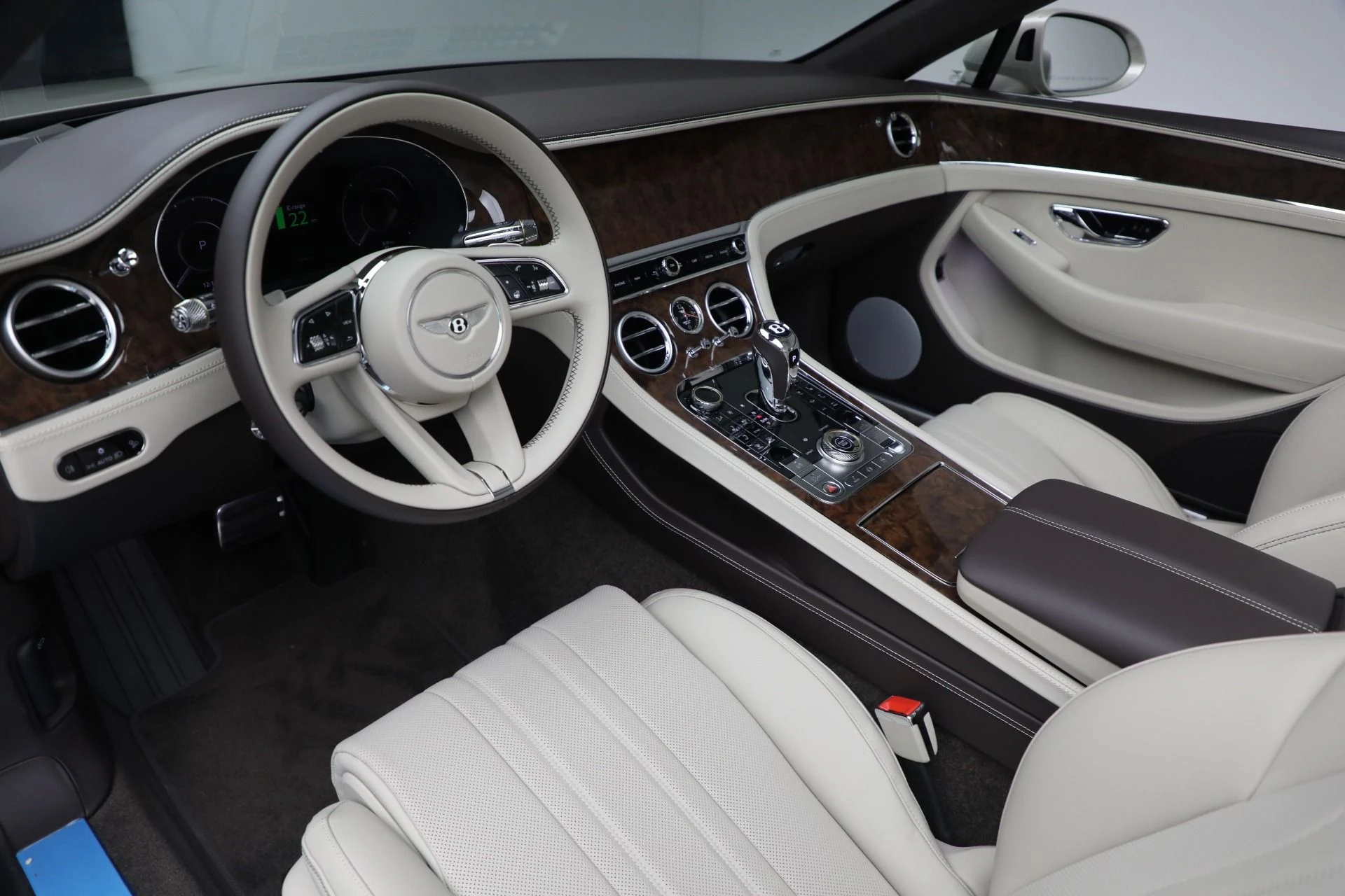 mph022_2331451801_New_2026_Bentley_Continental_GTC_9ea3839d47