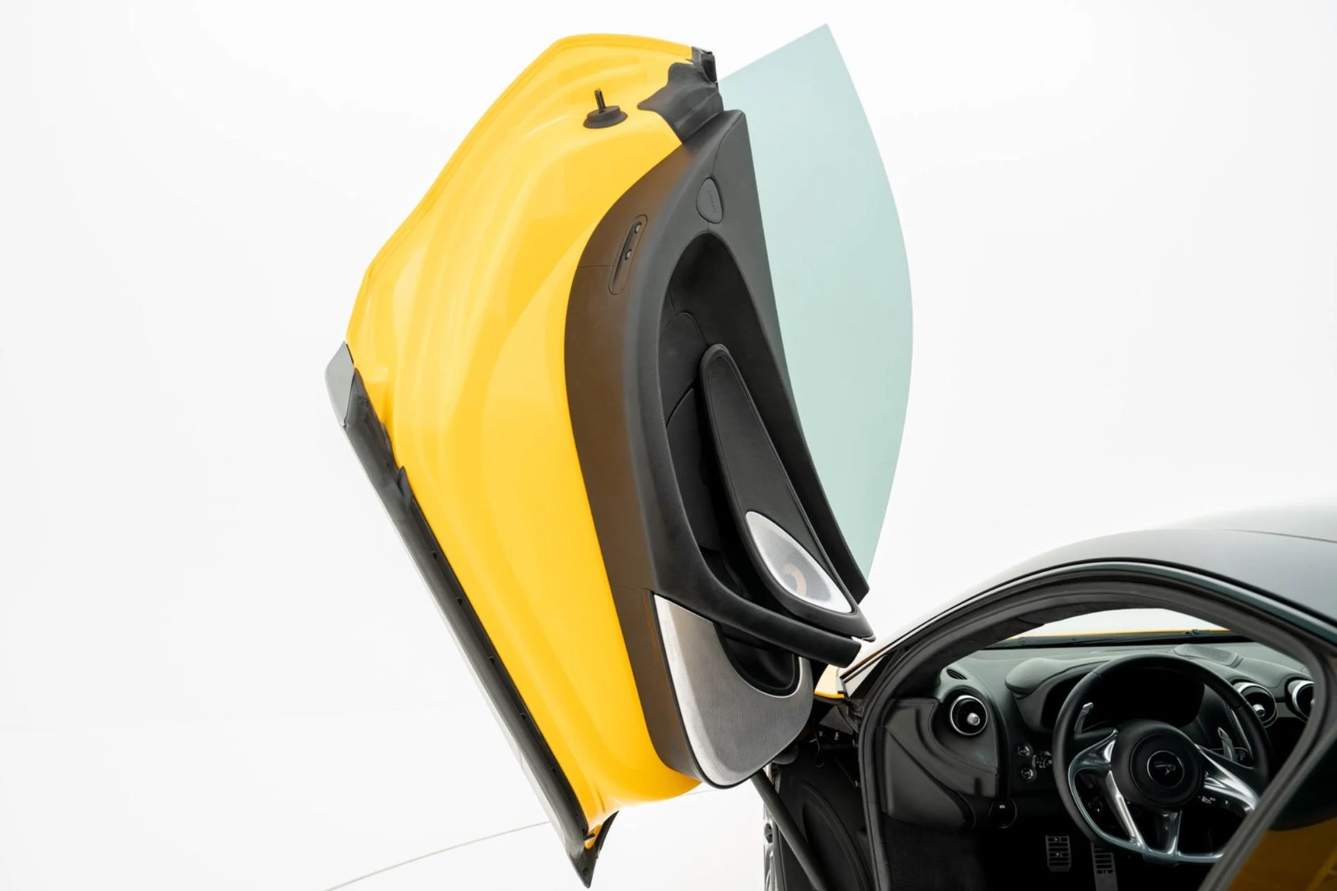 mph022_2333407644_Used_2023_Mc_Laren_GT_1774627647_4570d6596b