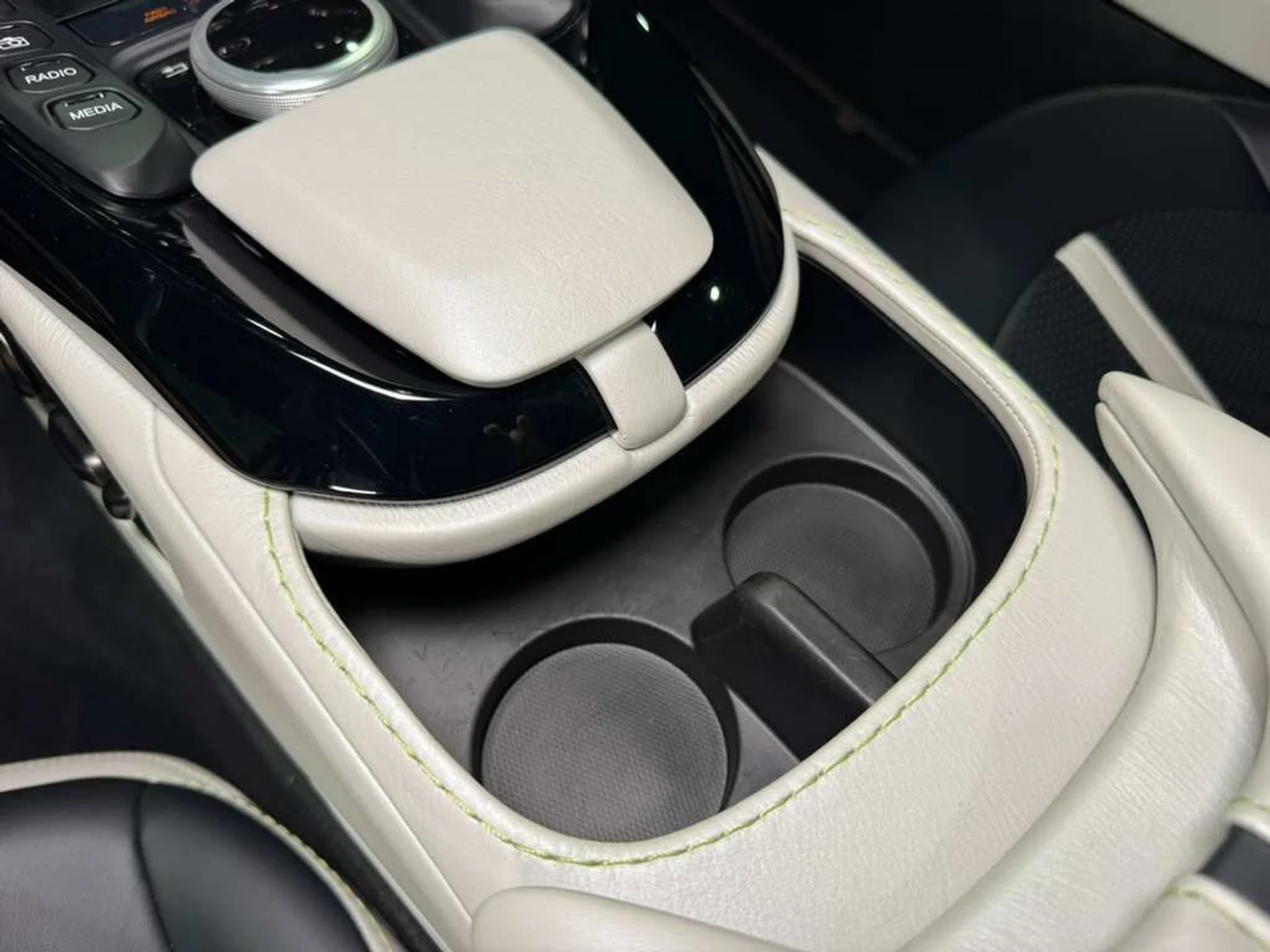 mph022_2334954080_9177cddb758d67c2864334eabeccd3df_e0364b361b