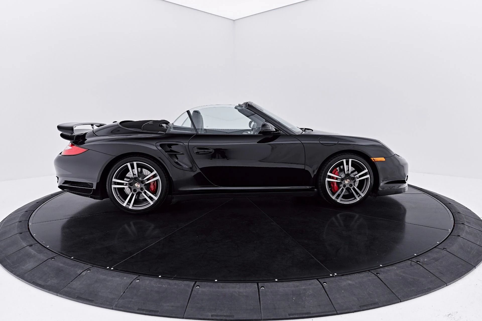 mph022_2335344780_Used_2010_Porsche_911_Turbo_1785431125_9810447a7c