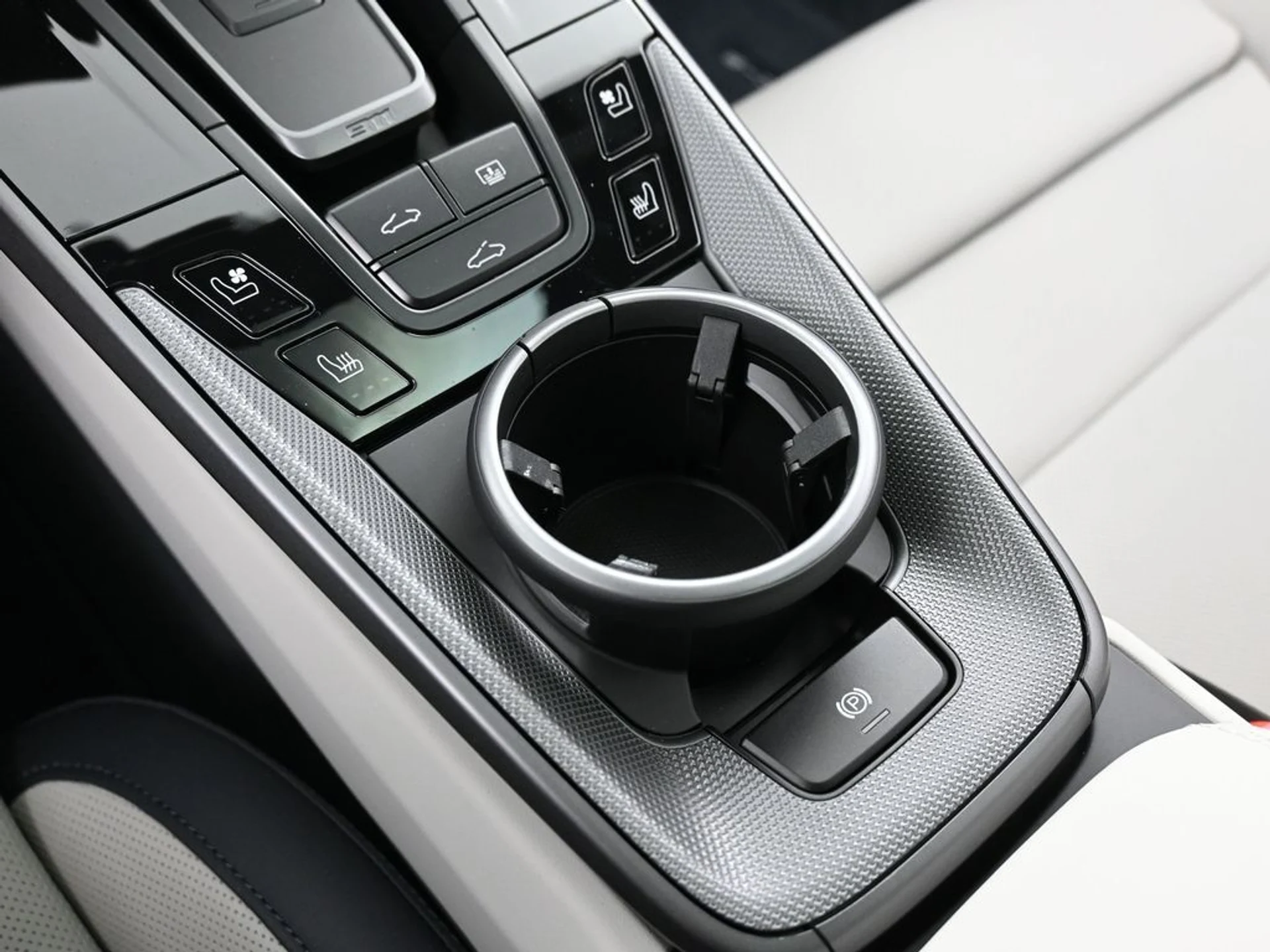 mph022_2338100012_17dc41f8_5b50_4e28_8cb5_4231b301b988_c7967d2402