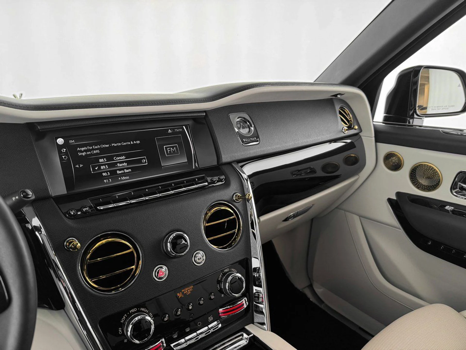 mph022_2341432608_96924adec07204d13960d0829366f221x_4fd6473e9c