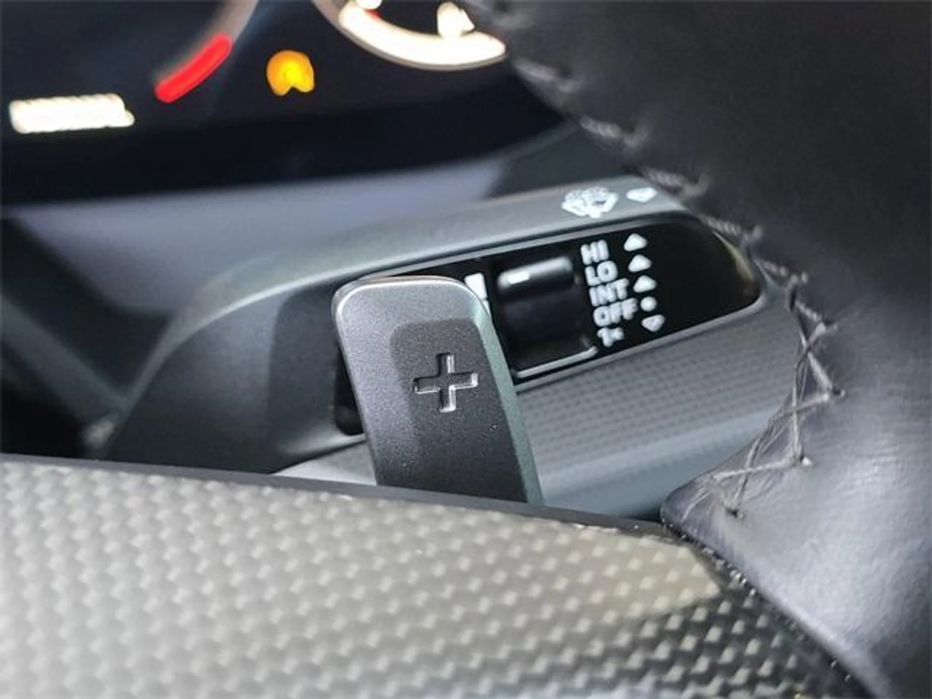 mph022_2345058537_4r_Vjk_L_Uw_BGL_Qn3um6_Yt_Te1dmb_K0_a93a376a74