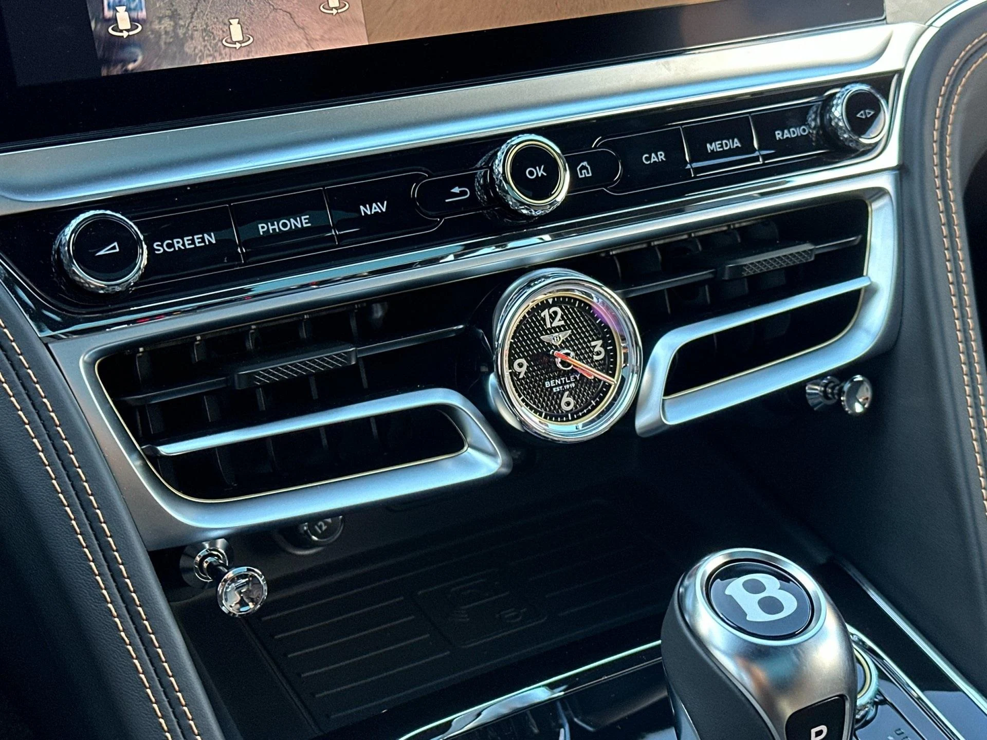 mph022_2348899135_New_2026_Bentley_Flying_Spur_1771602779_1f403a187c