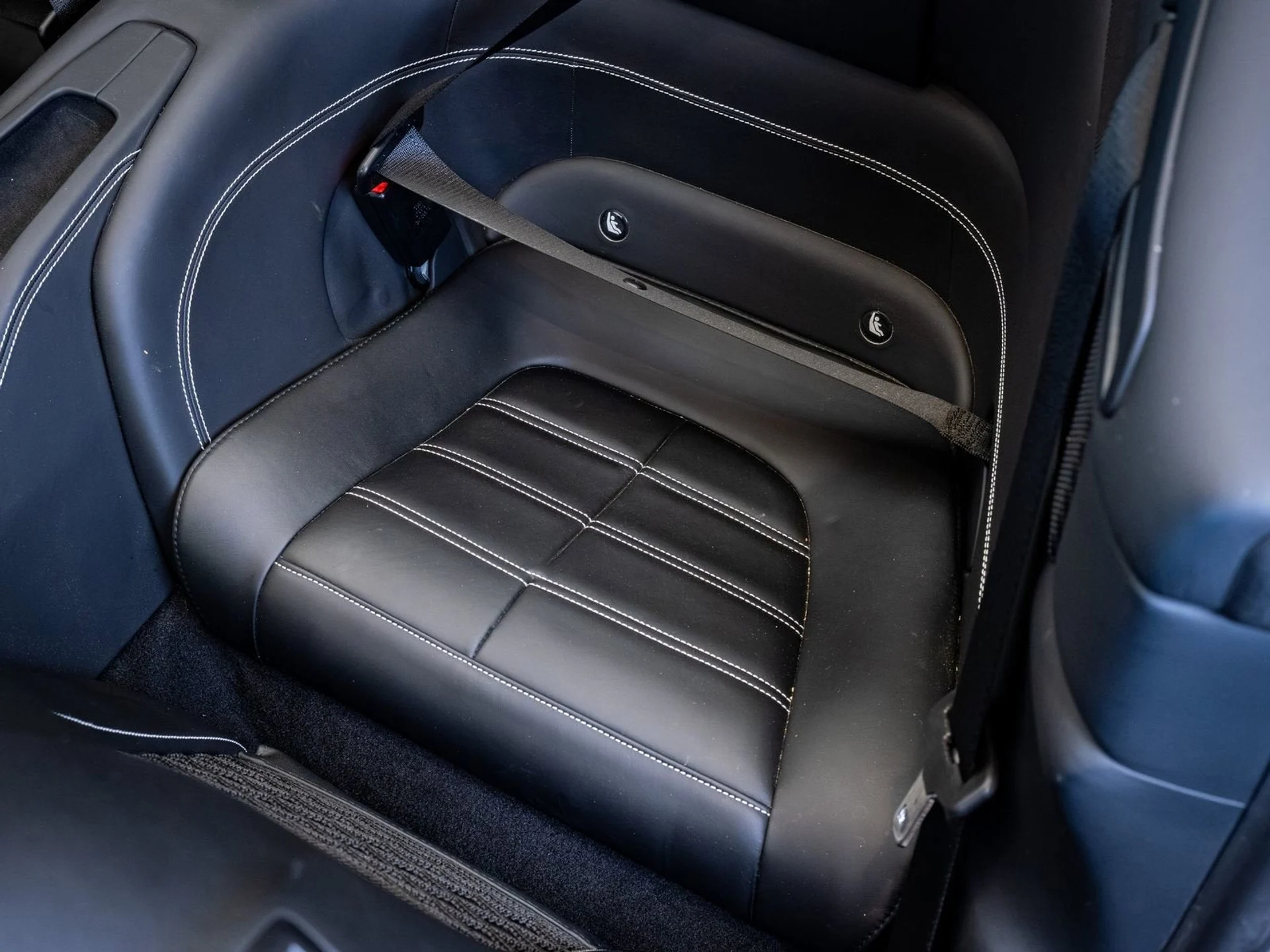 mph022_235635503_23_39b8ef46a0