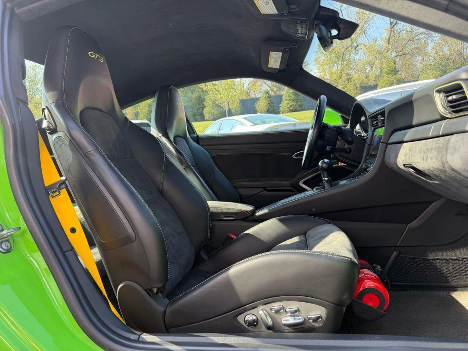 mph022_2356902000_yoo_L_Lq1b3_Pyg_T0_UUB_Gr9ya_Altz_I_4028f691ce