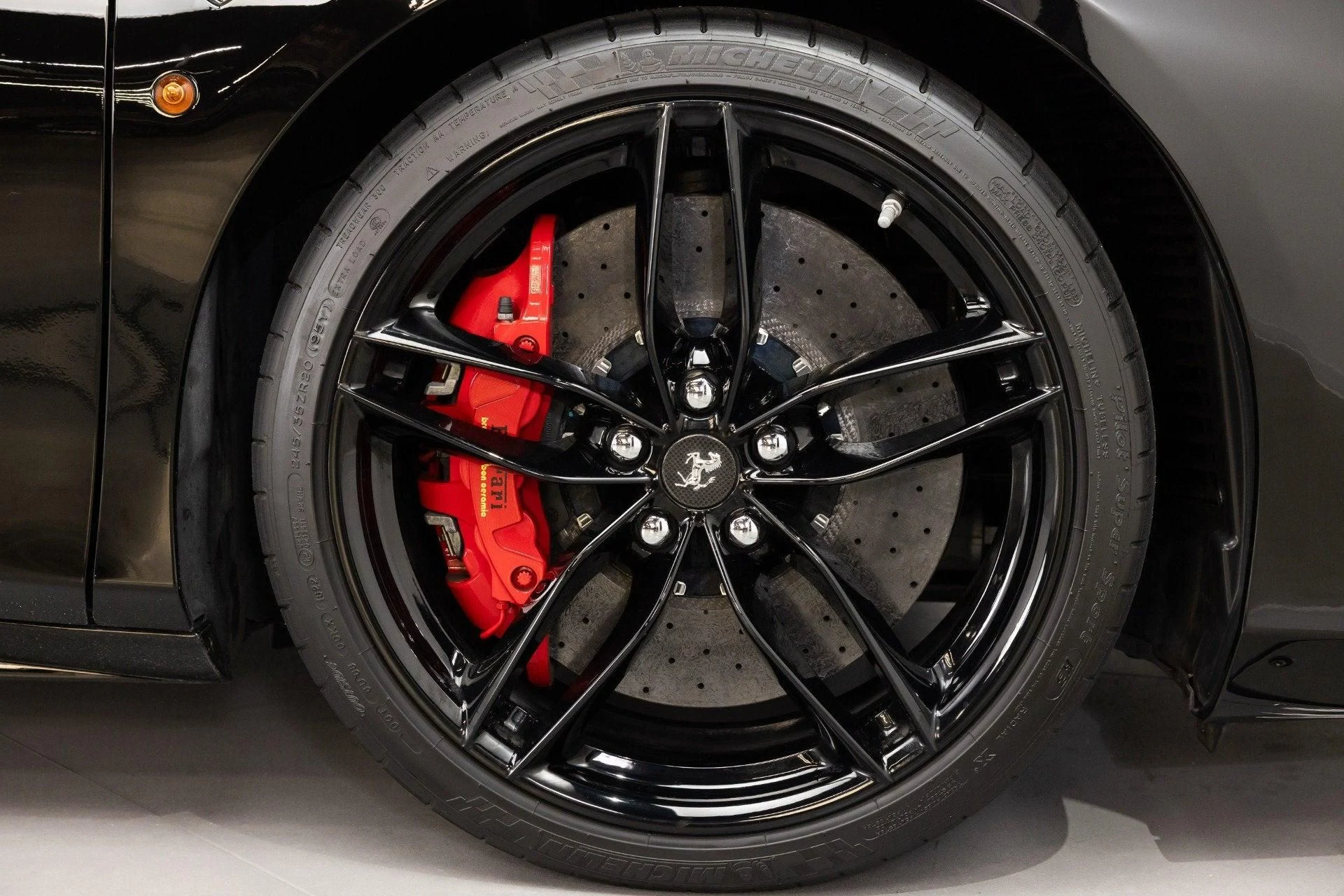 mph022_2357073698_Used_2017_Ferrari_488_Spider_1787836759_485d85fa06