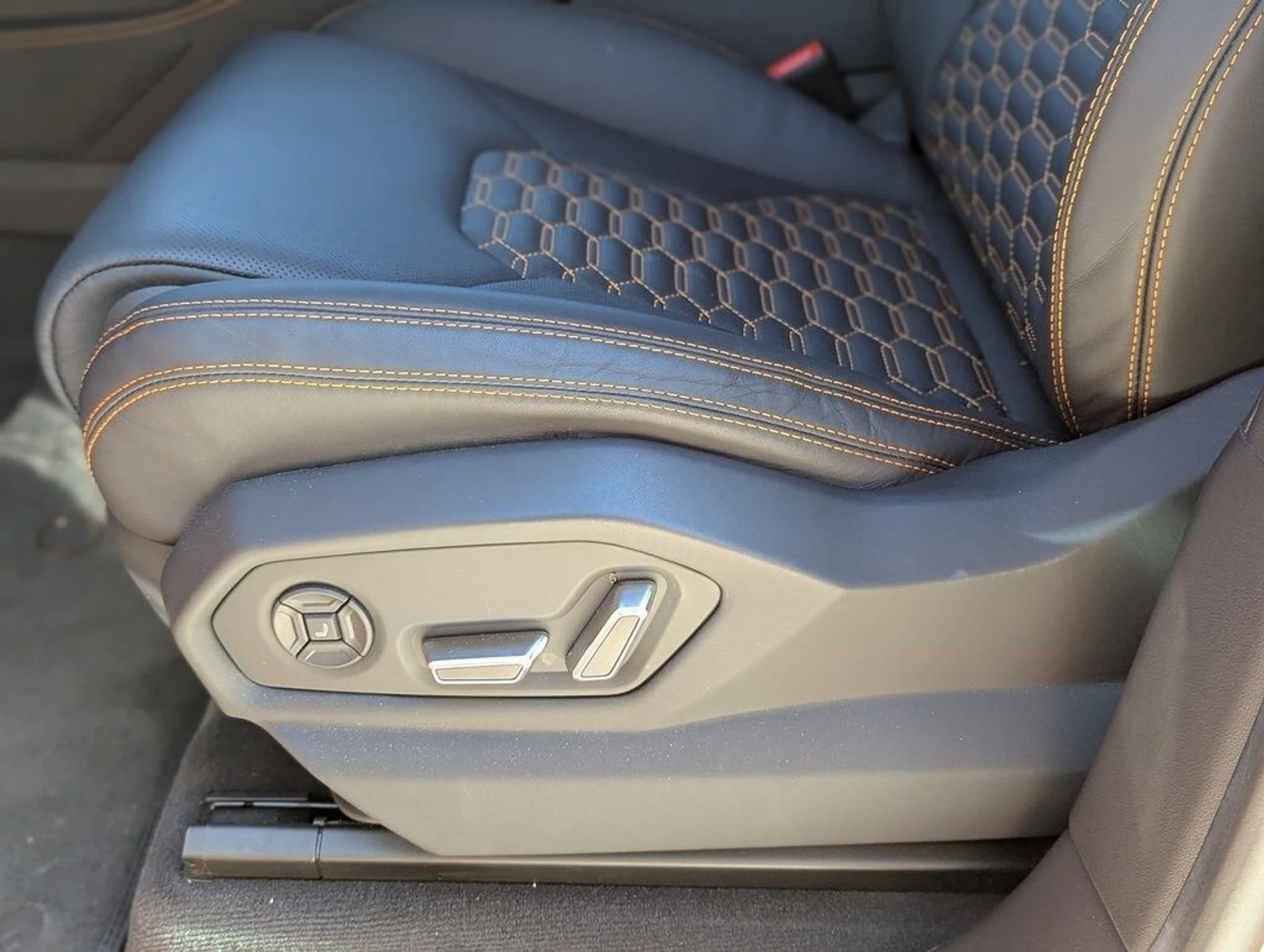 mph022_2358878360_65c4f75405e029faacd92b72760eed93x_f2c66cf495