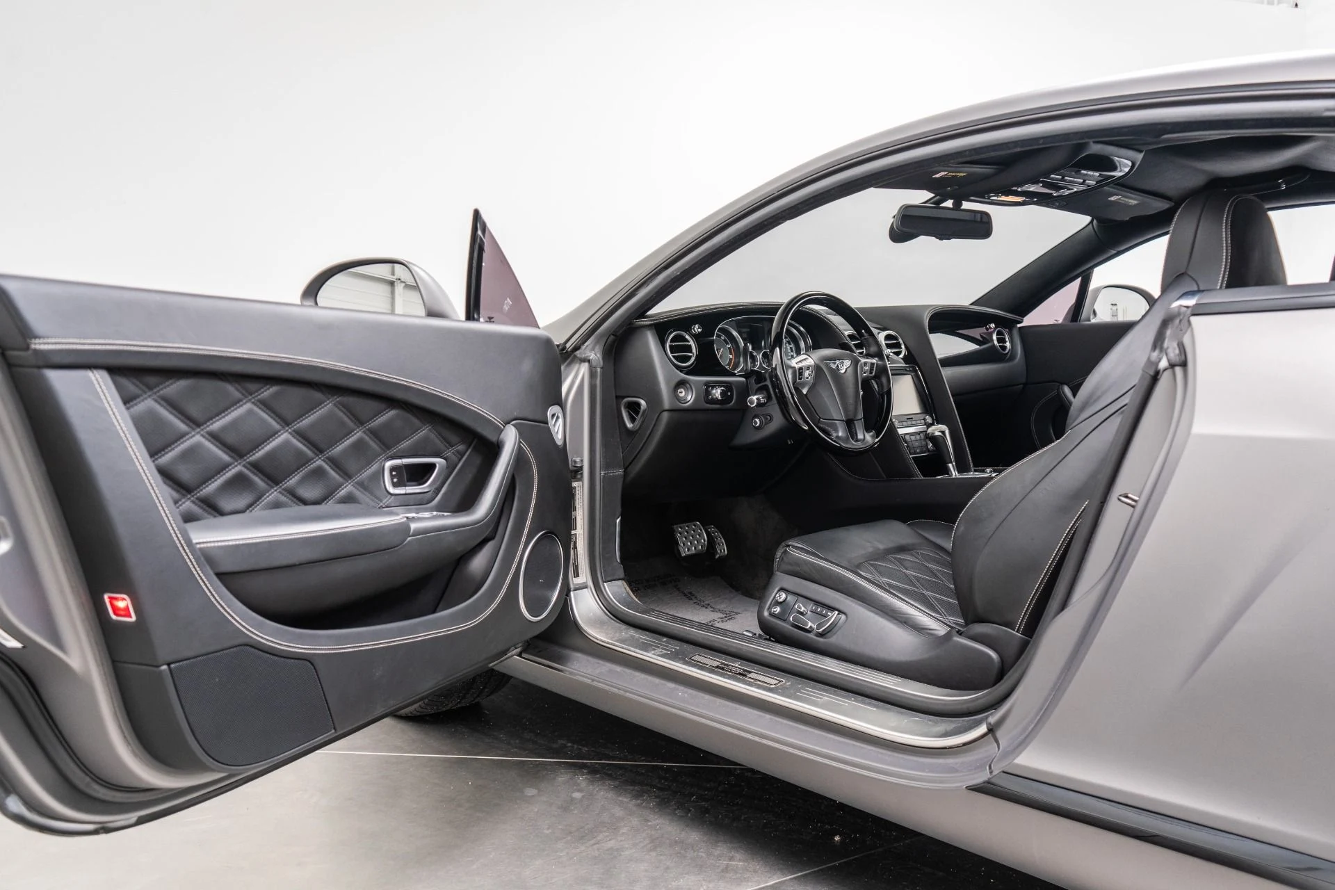 mph022_2367391025_Used_2012_Bentley_Continental_GT_1788465099_3c2f7ae56c