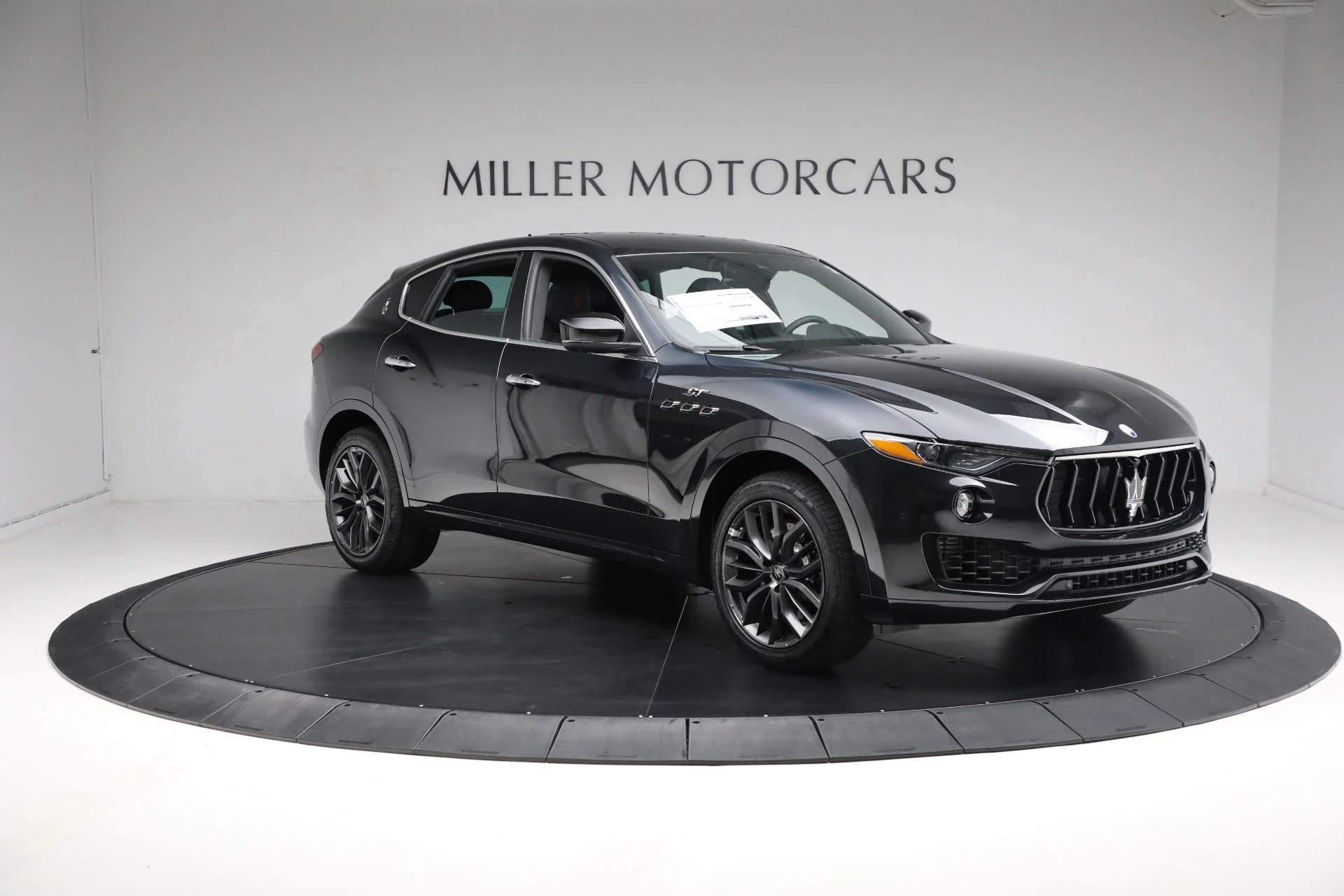mph022_2367415825_New_2024_Maserati_Levante_GT_Ultima_2d9cd4ab42