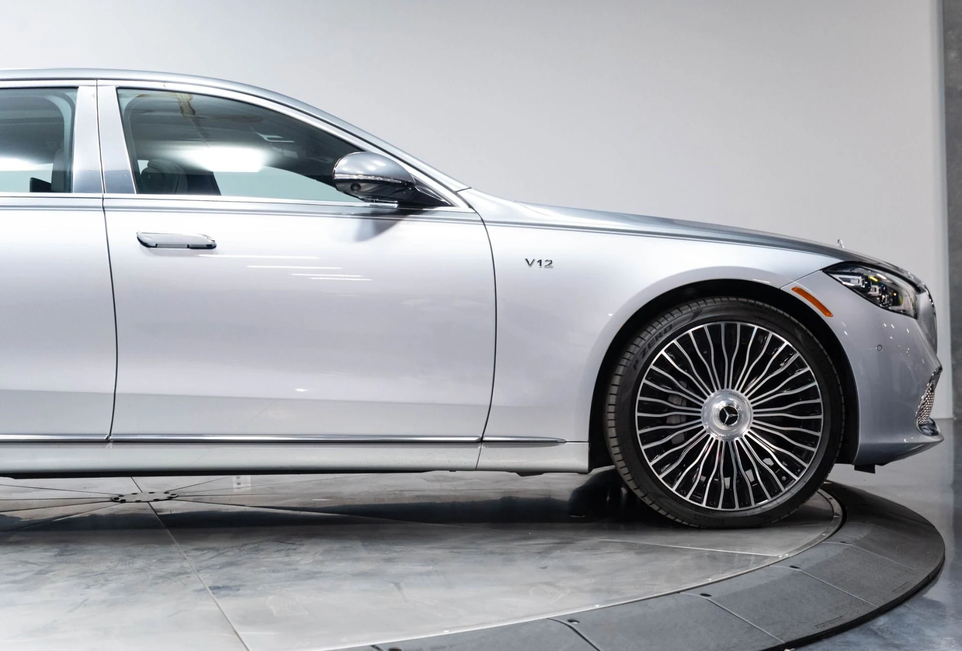 mph022_2369386605_Used_2024_Mercedes_Benz_S_Class_Maybach_S_680_4_MATIC_1783529476_7695b47d8b