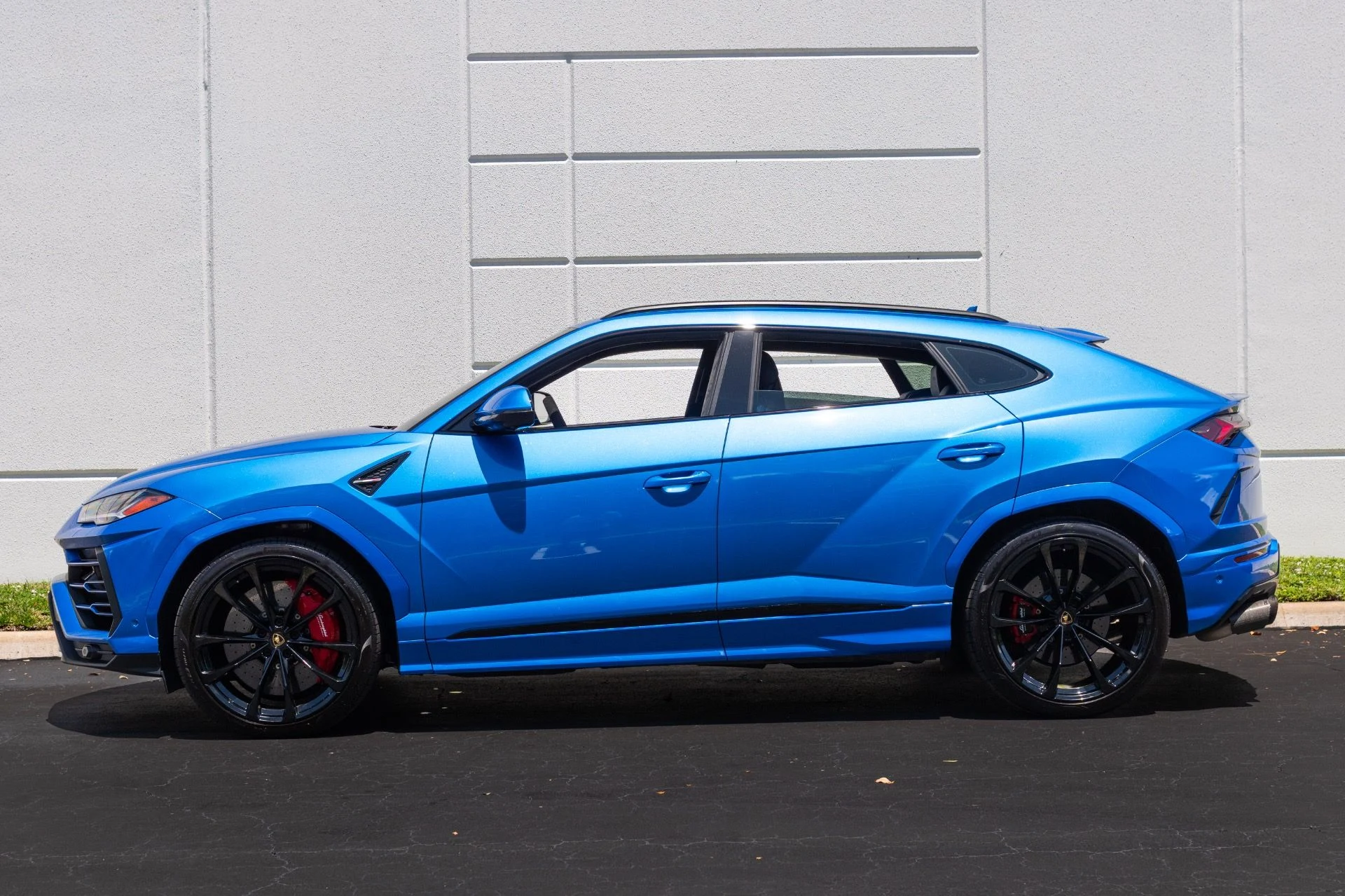 mph022_237269160_Used_2019_Lamborghini_Urus_1781242066_631efc1ac4