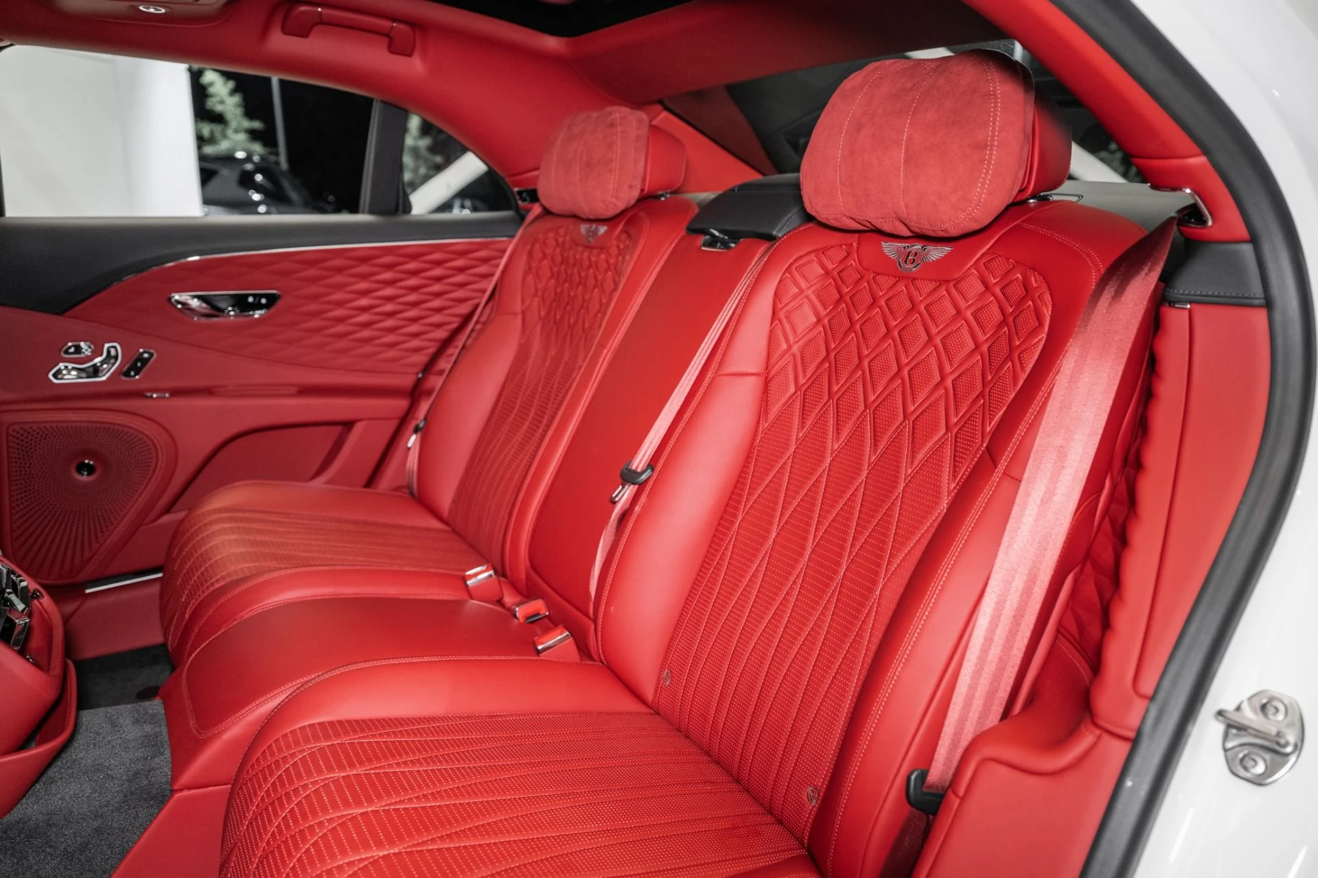 mph022_2374797934_Used_2021_Bentley_Flying_Spur_V8_1752848814_bf6cd801e8