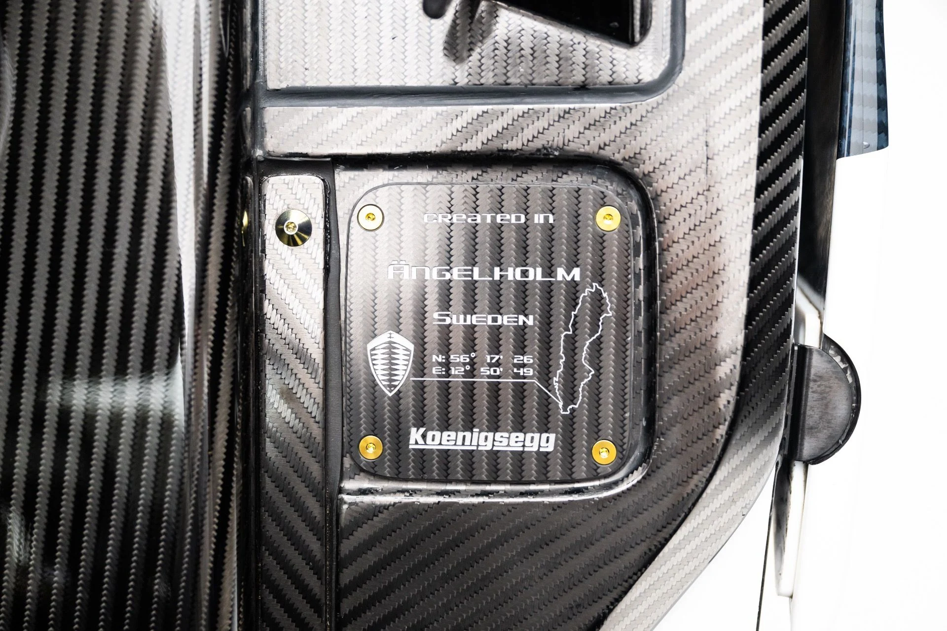 mph022_2376883252_13358_p23_l_8b385425e1