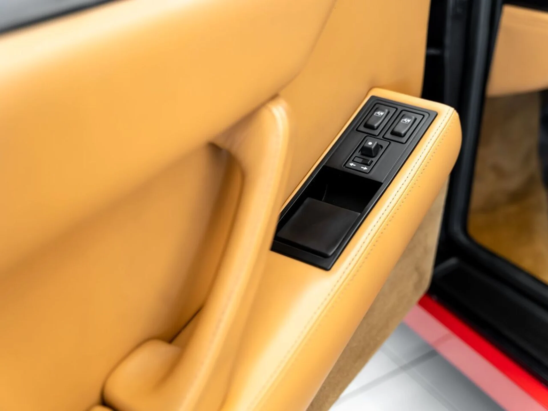 mph022_2384633869_ferrari_512_tr_1994_jpg_v_1773863537_4df1f686cd