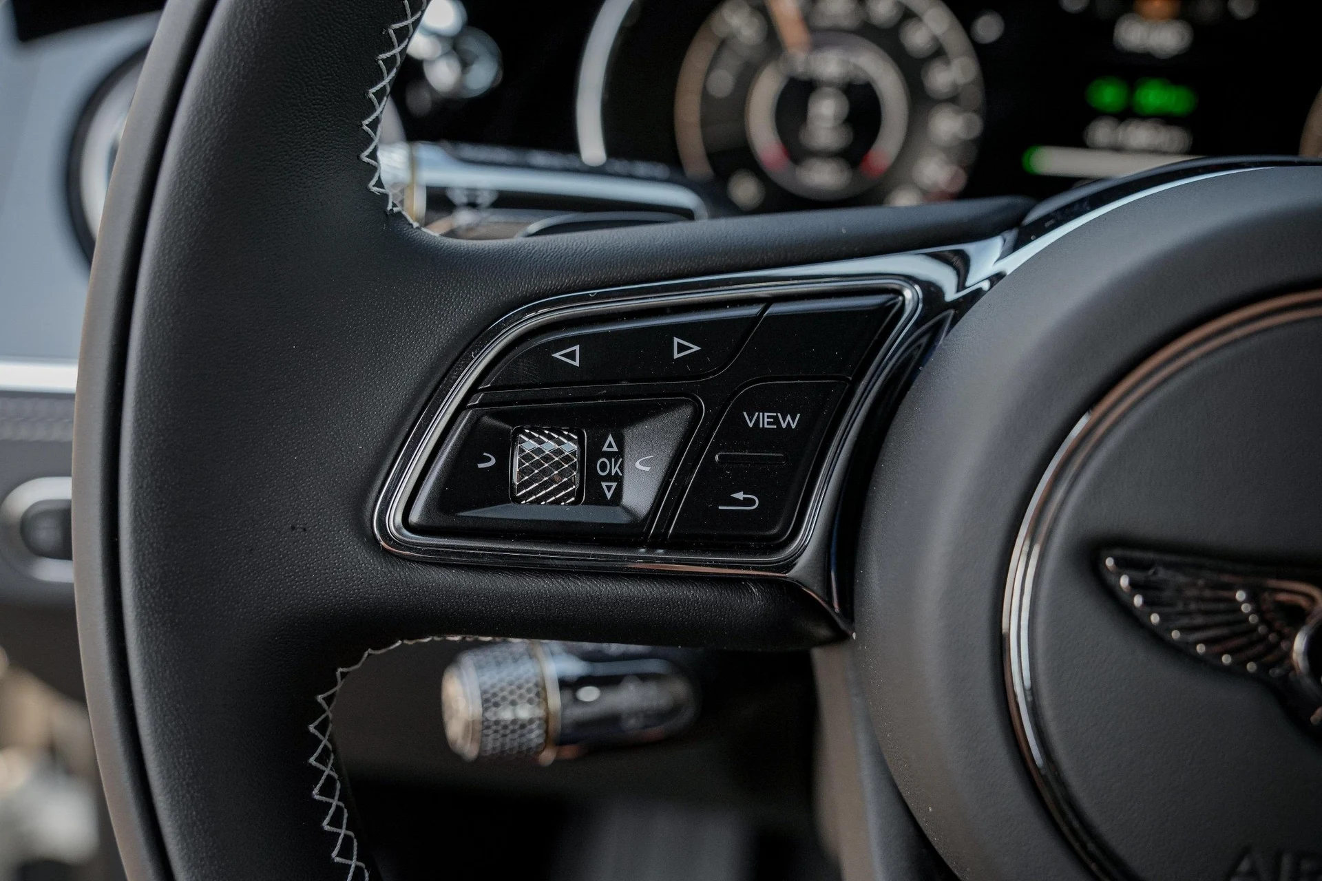 mph022_2385629584_Hi_Tech_Luxury_Imports_LLC_SCBBP_6_ZG_7_TC_024549_image_22_76e9cc7f0f