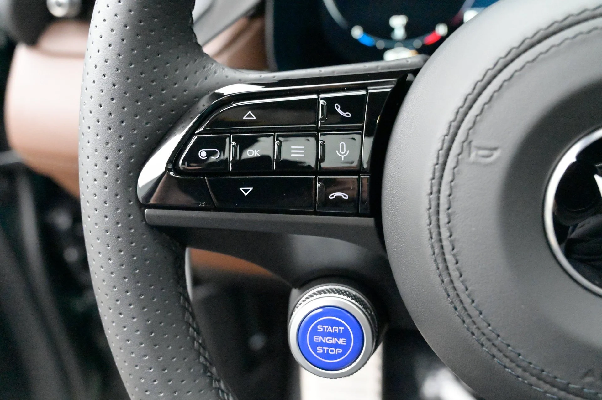 mph022_2389161953_eda695337e1c4d779c76ee30dbb35423_91b812398f