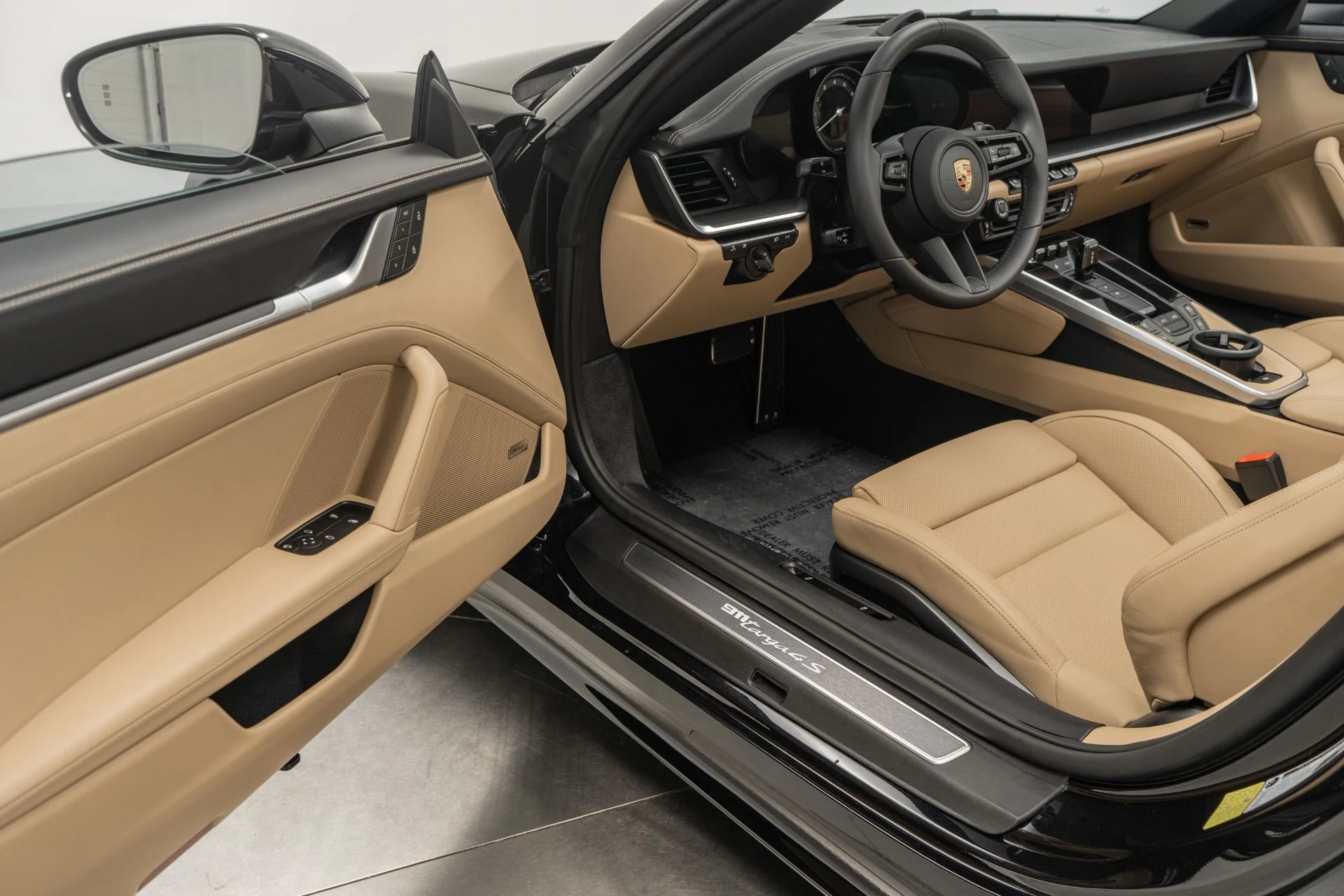 mph022_2401709436_Used_2024_Porsche_911_Targa_4_S_Low_Miles_Sport_Package_Premium_Package_1774034922_a9f3961f35
