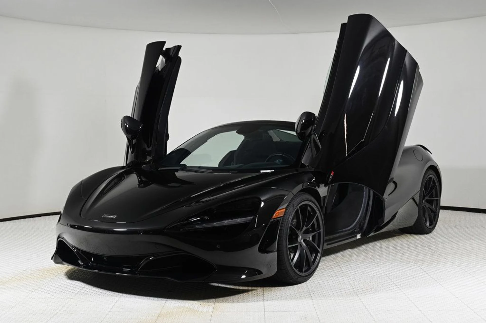 mph022_240603827_used_2020_mclaren_720s_spider_11350_22909035_22_1024_b2525b52c7