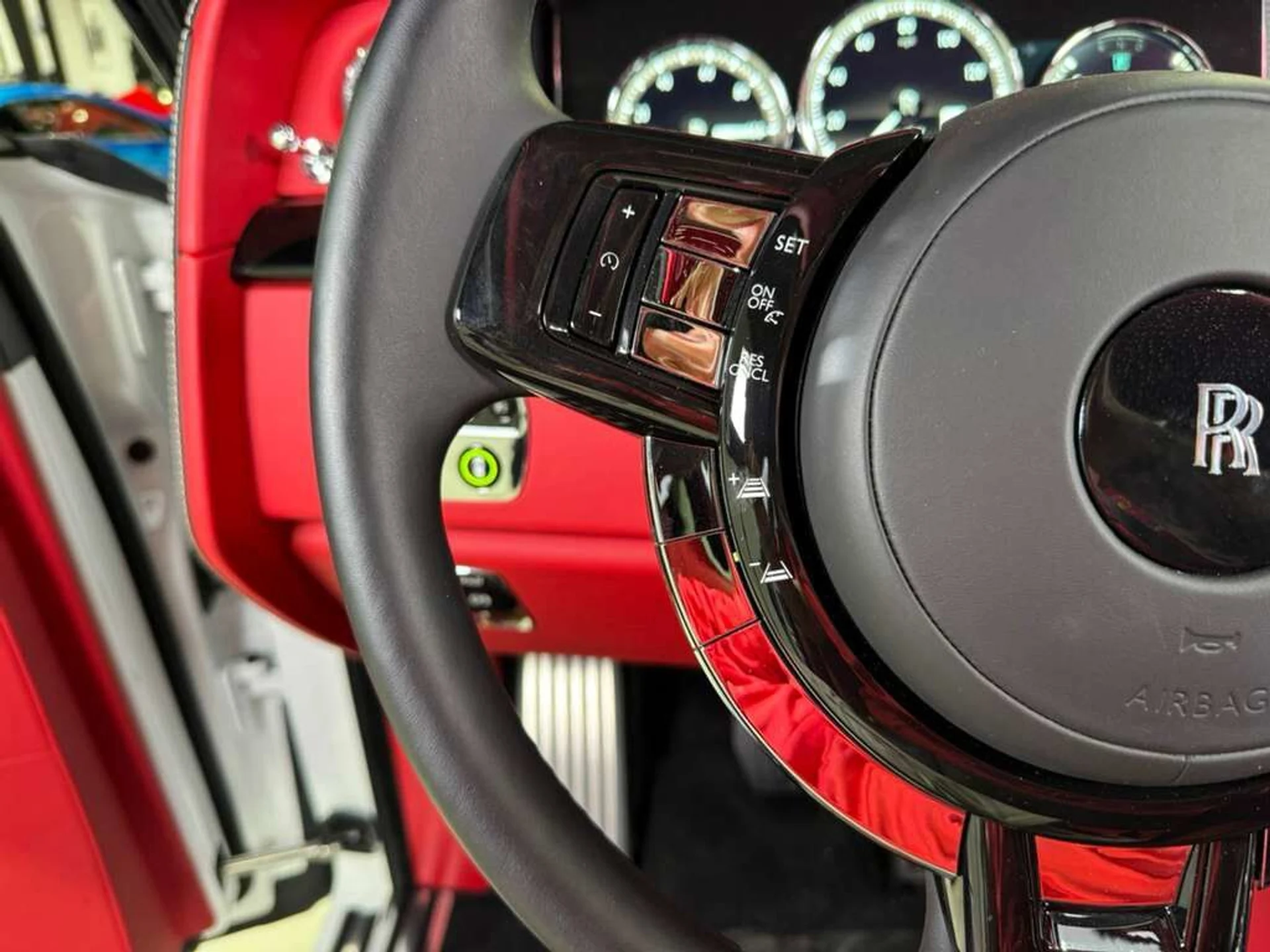 mph022_240641657_5d1a4099ec532bc6f063ee9cf2d07e64_3ffe96e049