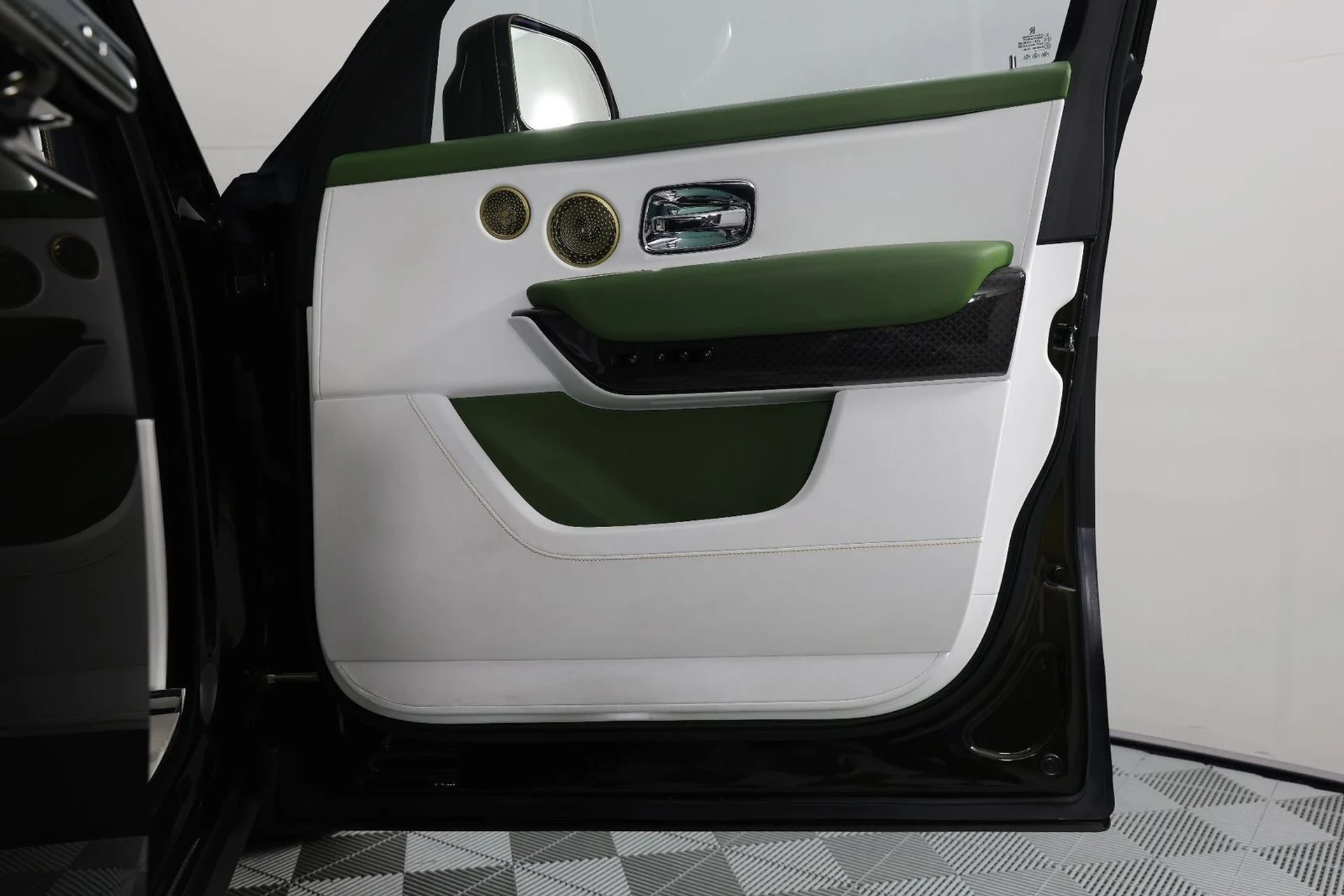 mph022_2406689472_3e390849f3916b54b7d40de69de51335_278f3eb43e