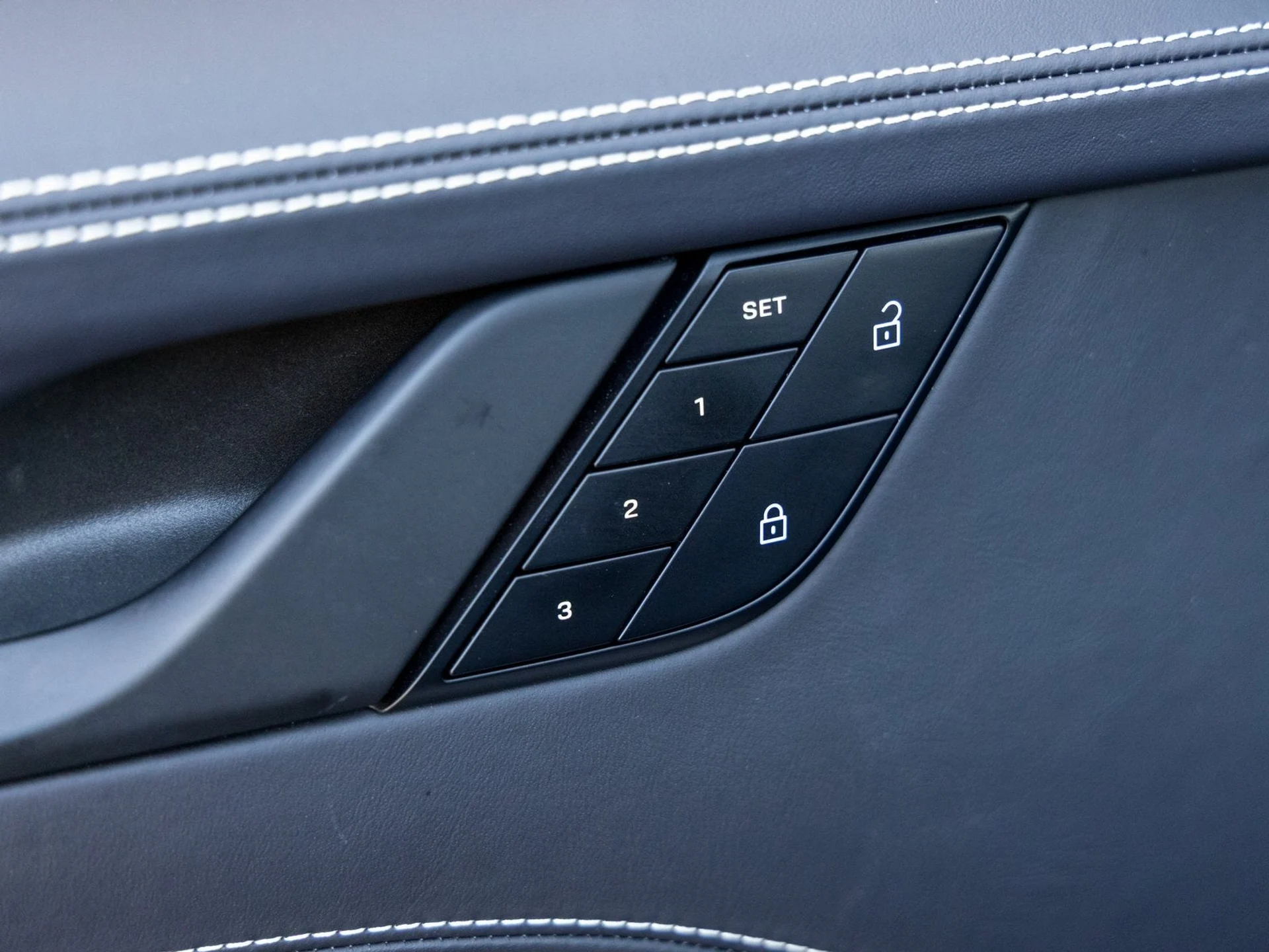 mph022_2411538216_23_94339d2f51