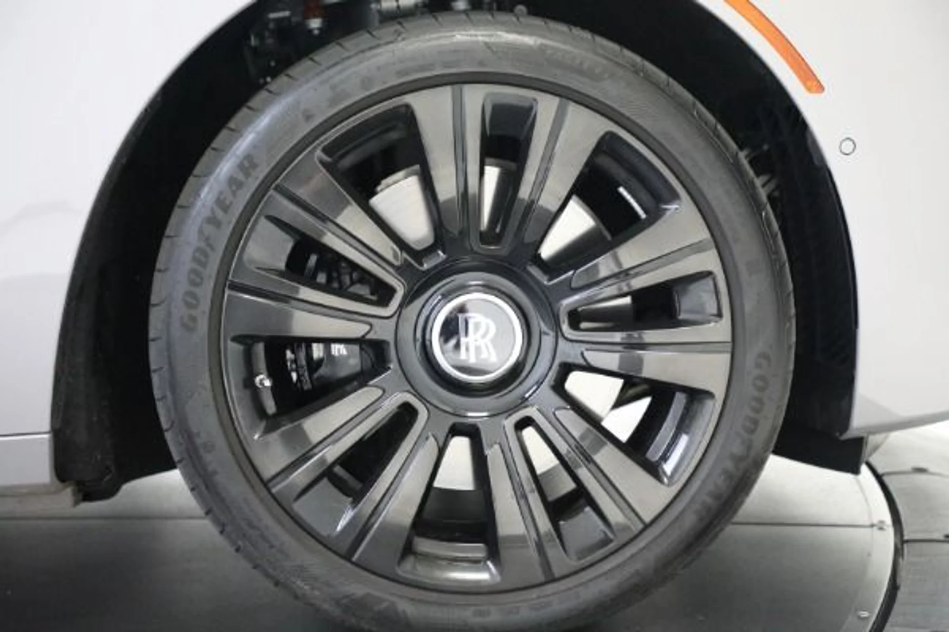 mph022_2413266665_Used_2023_Rolls_Royce_Ghost_e4072cadb5