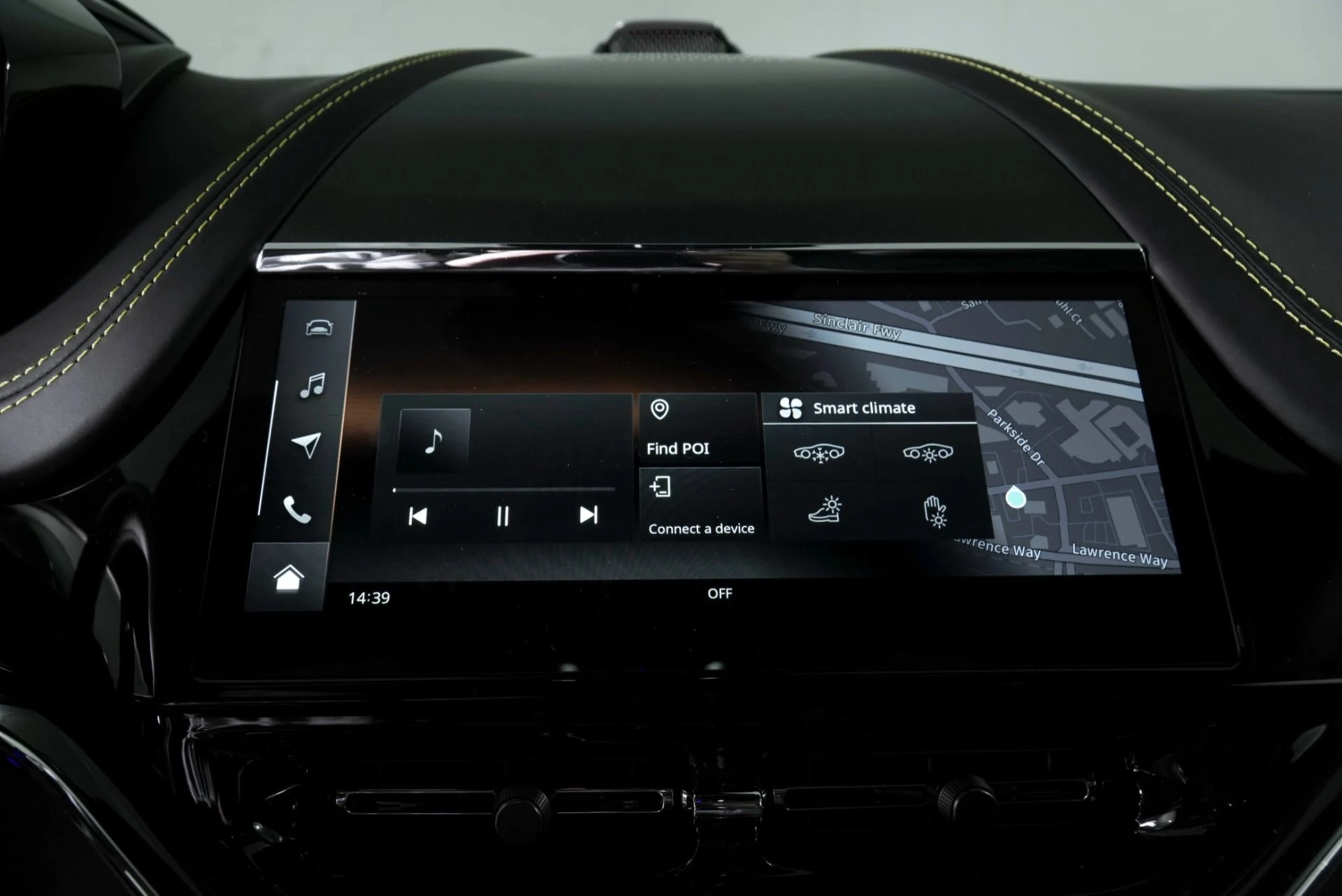 mph022_2420138849_New_2026_Aston_Martin_DBX_707_1767899119_08f86da6eb